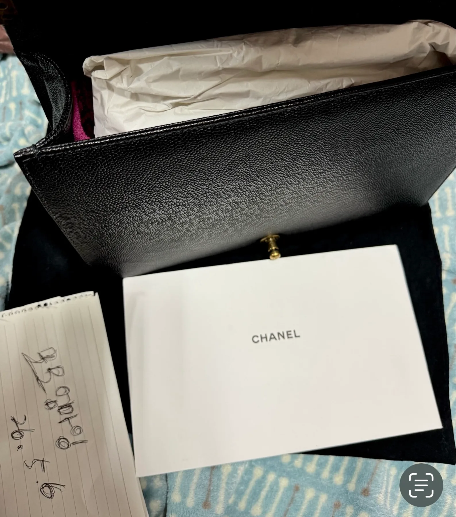 샤넬 보이백 캐비어 라지 금장 사진 7