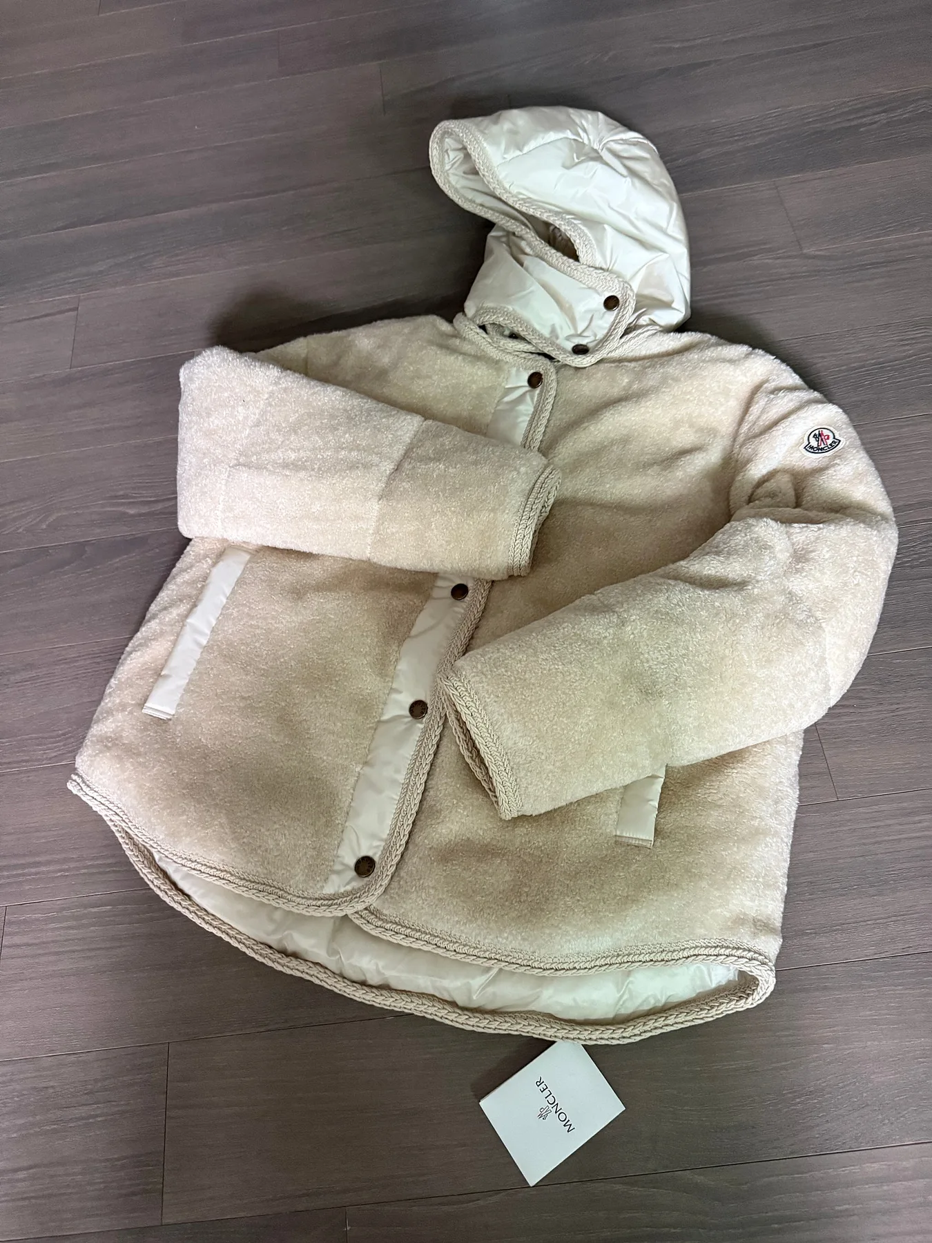 몽클레르 구스패딩