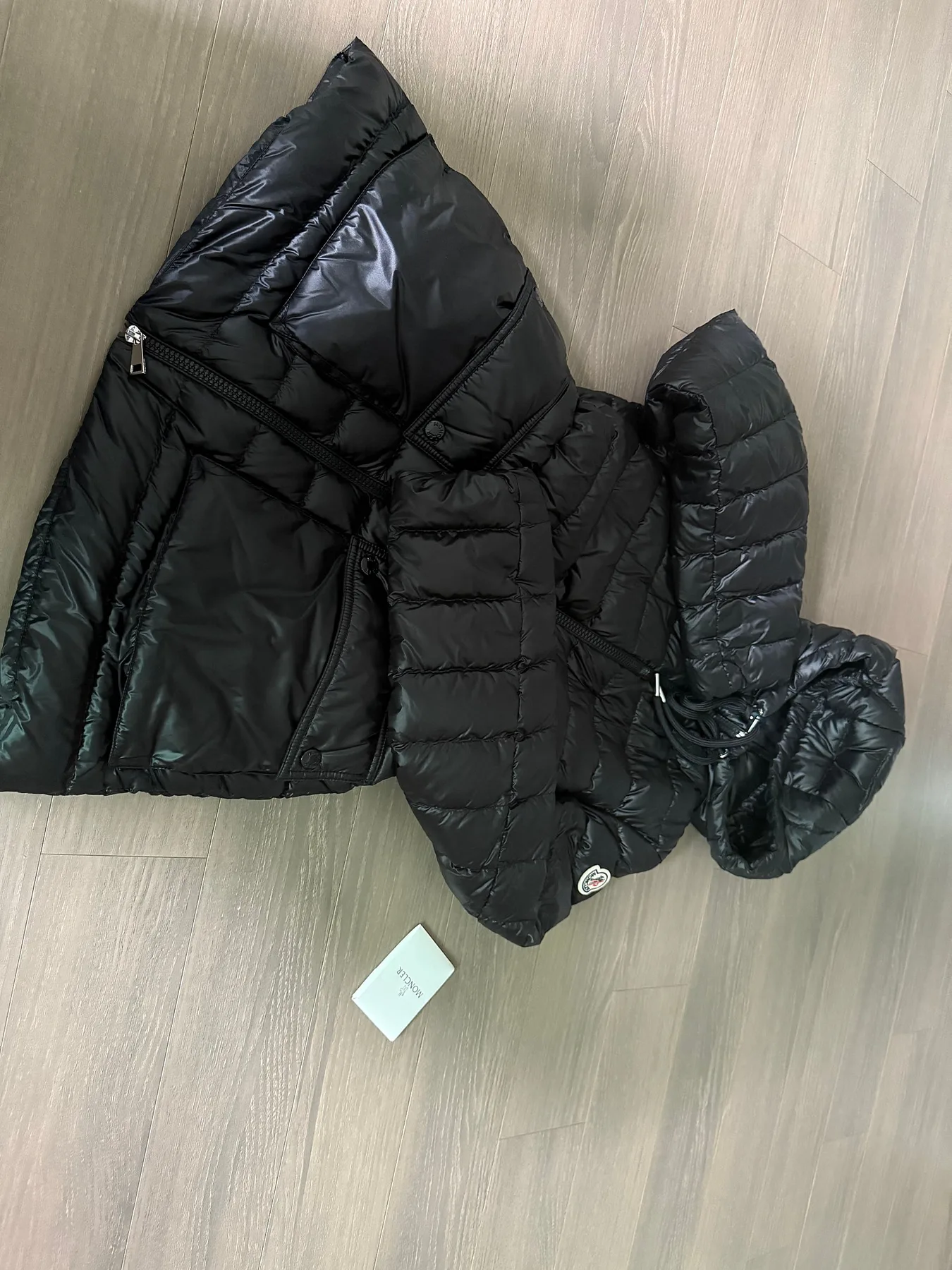몽클레르 Jasmin 경량패딩