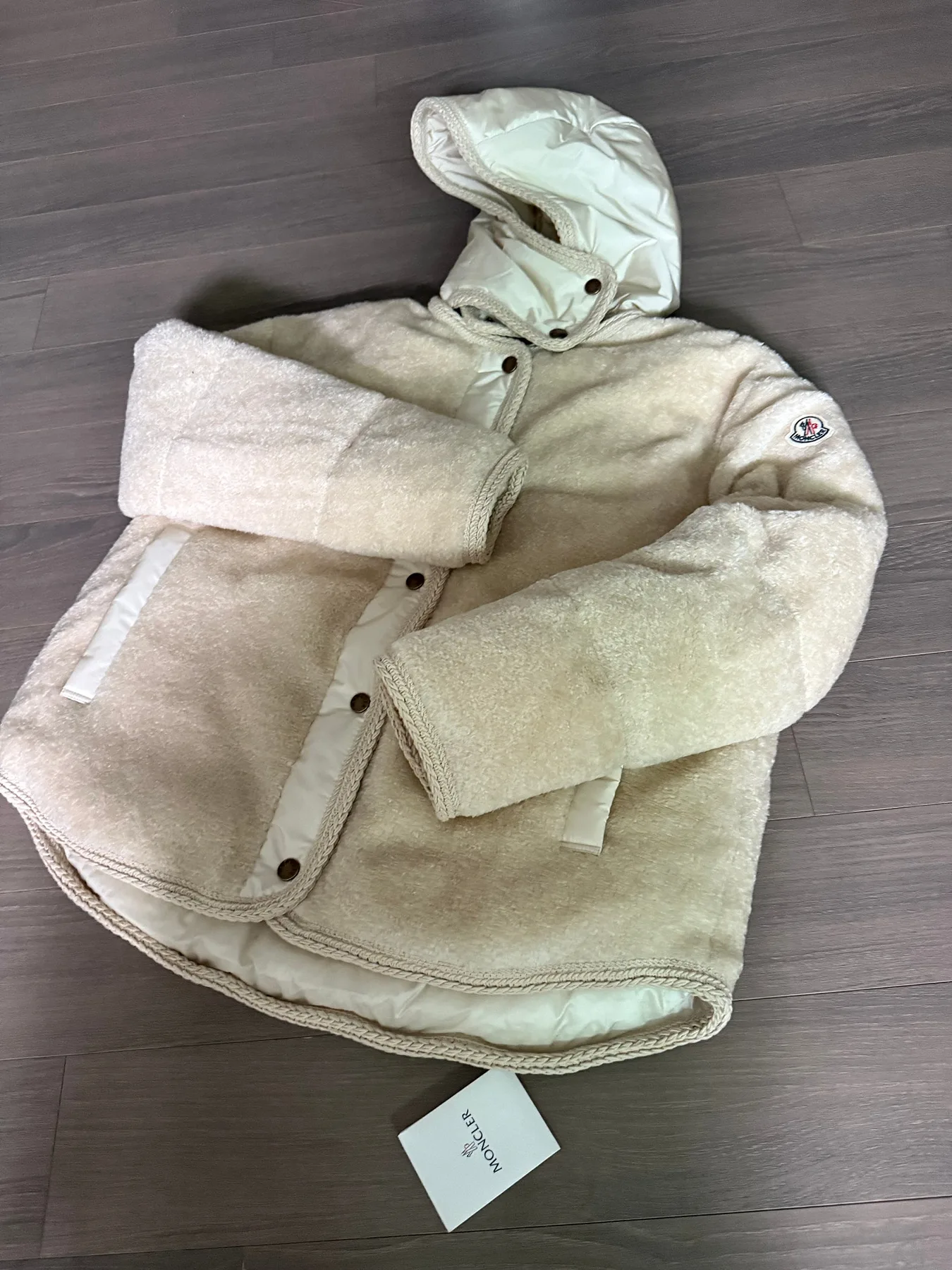 몽클레르 구스패딩