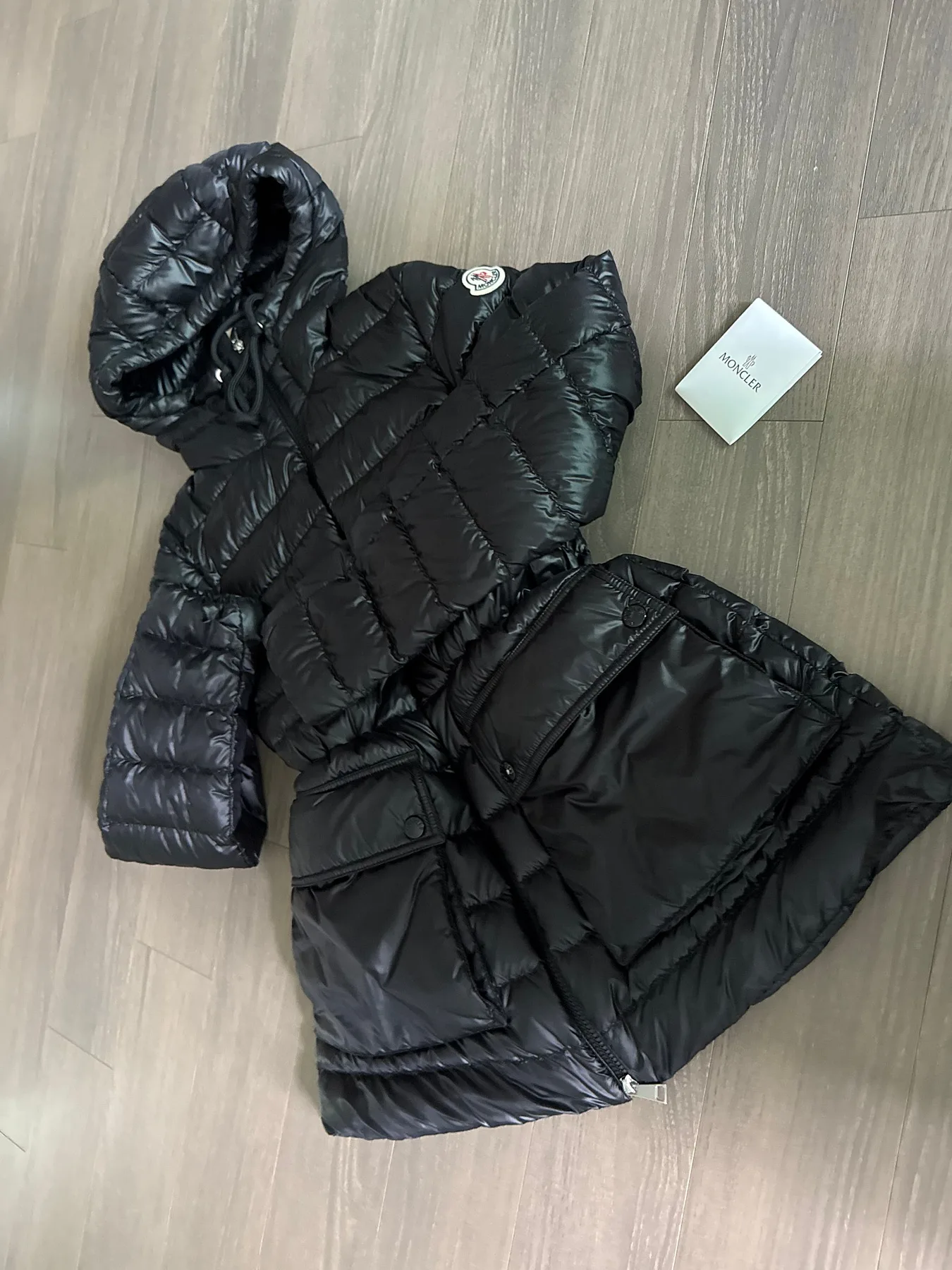 몽클레르 Jasmin 경량패딩