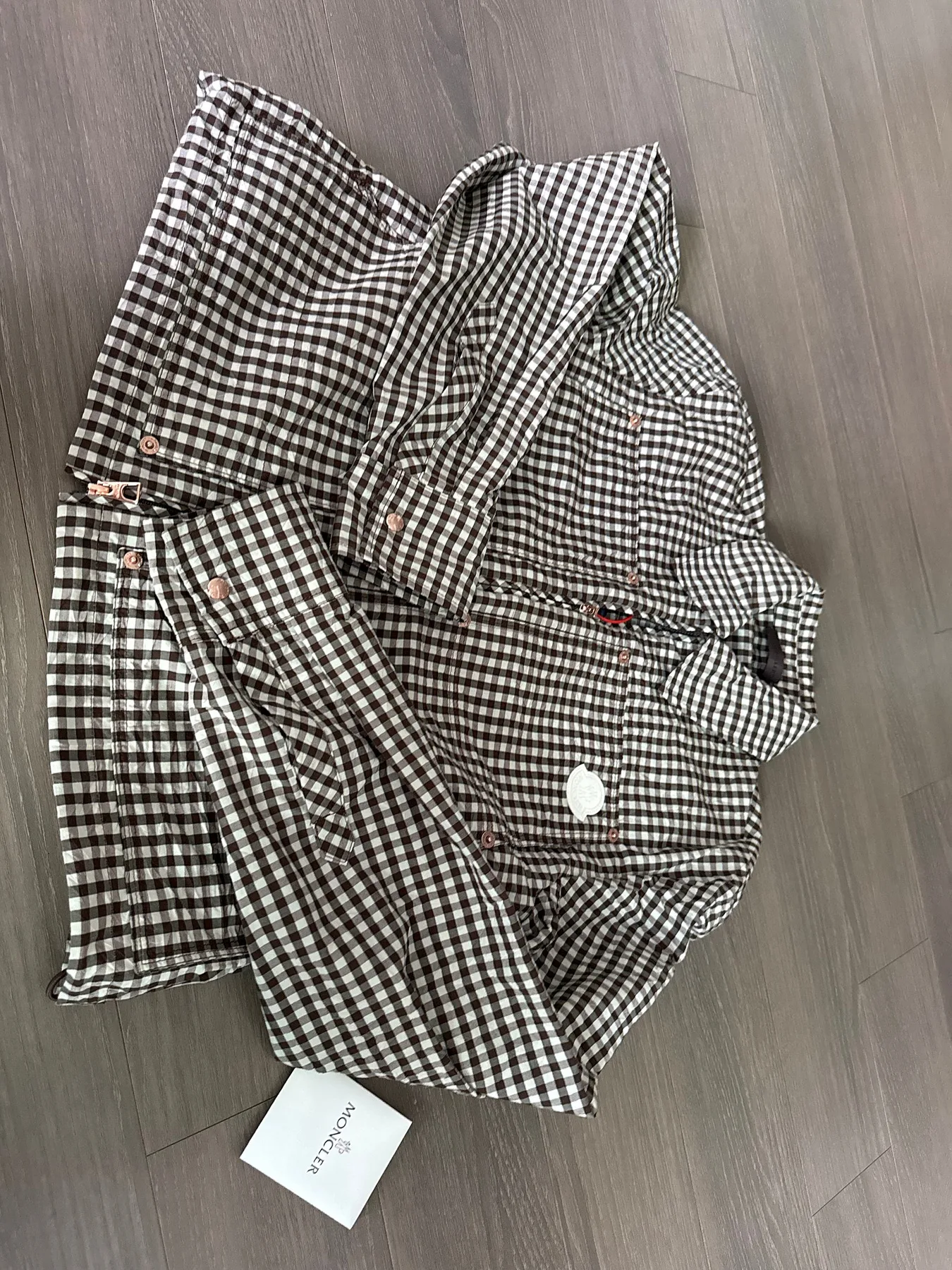 몽클레르 바람막이 자켓