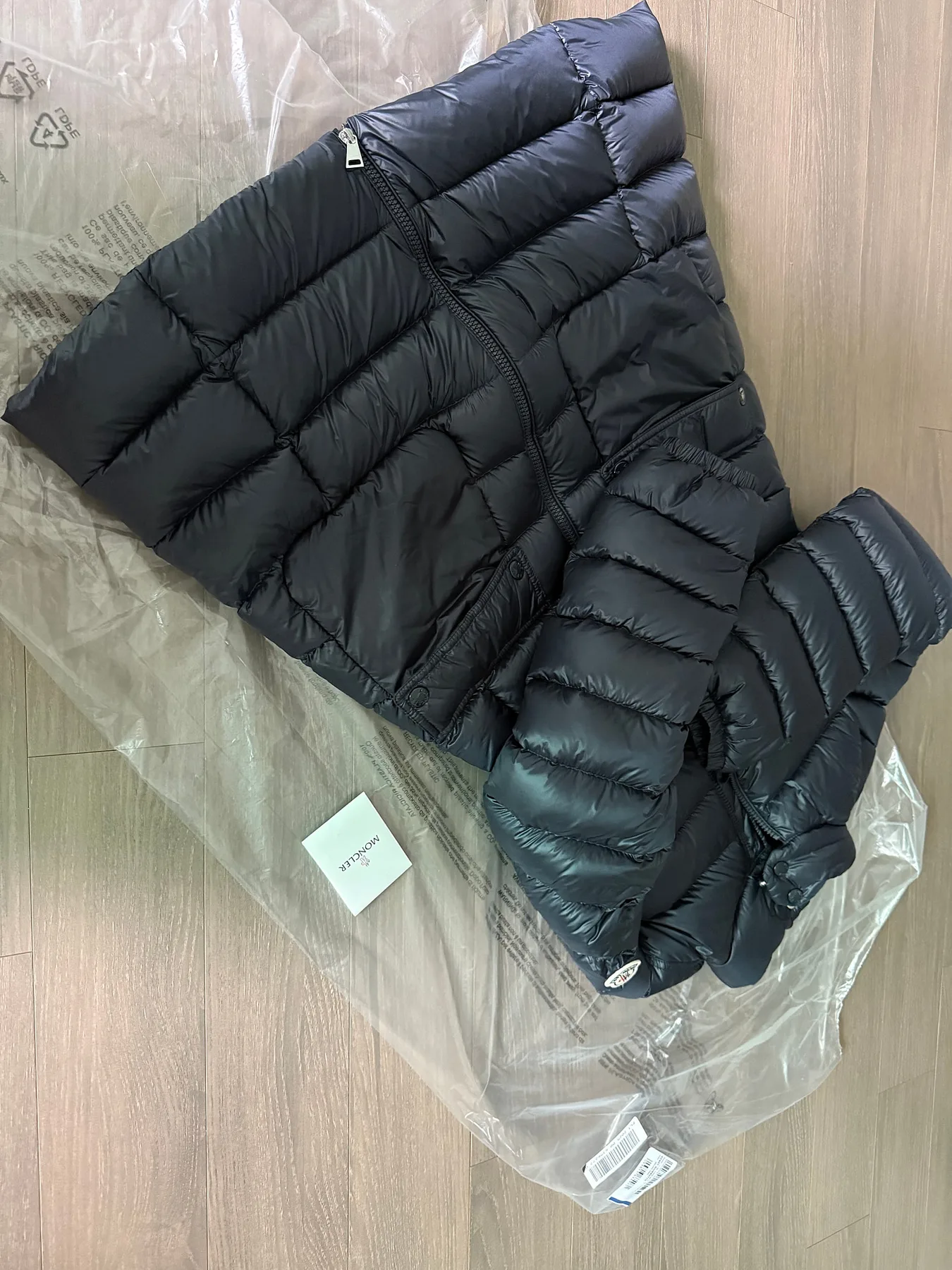 몽클레르 구스 경량패딩 사진 1