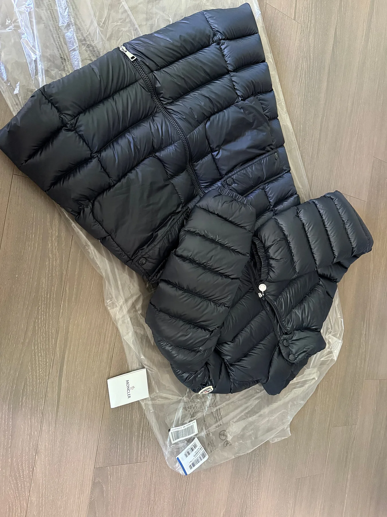 몽클레르 경량 구스 패딩 사진 1