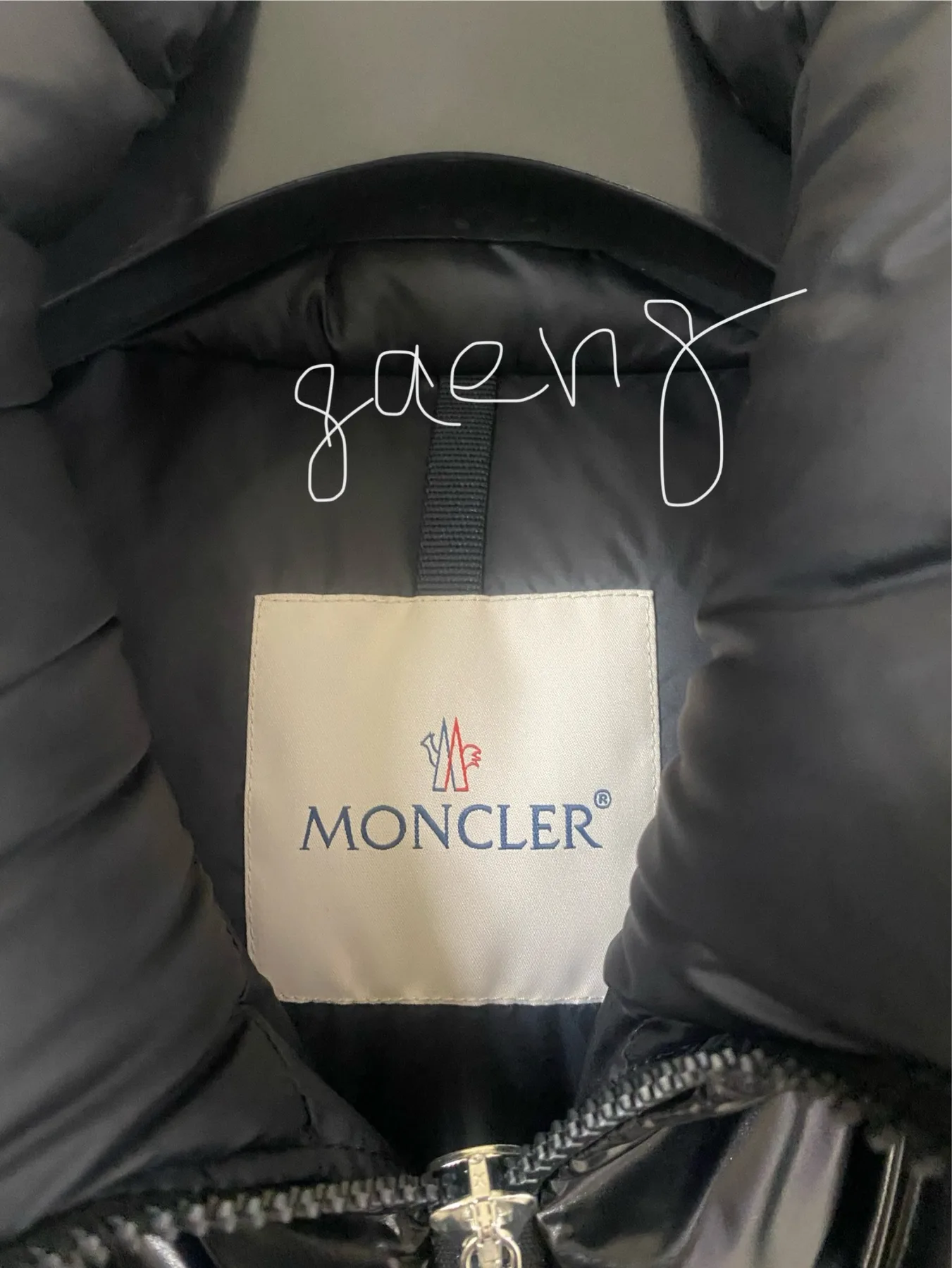 몽클레르 블라벳 다운조끼 사진 4