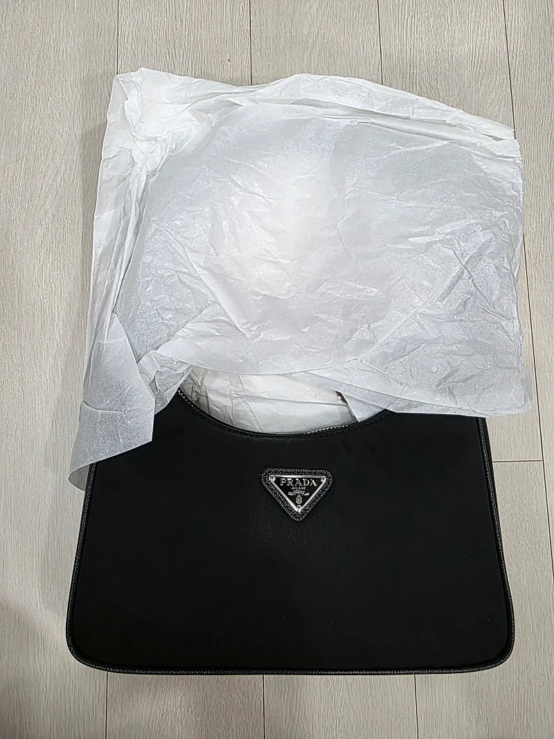 프라다 리나일론 미니백 사진 2