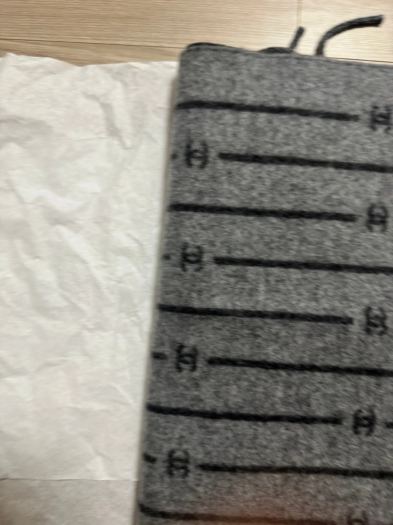 샤넬 리버서블 캐시미어 목도리 사진 4