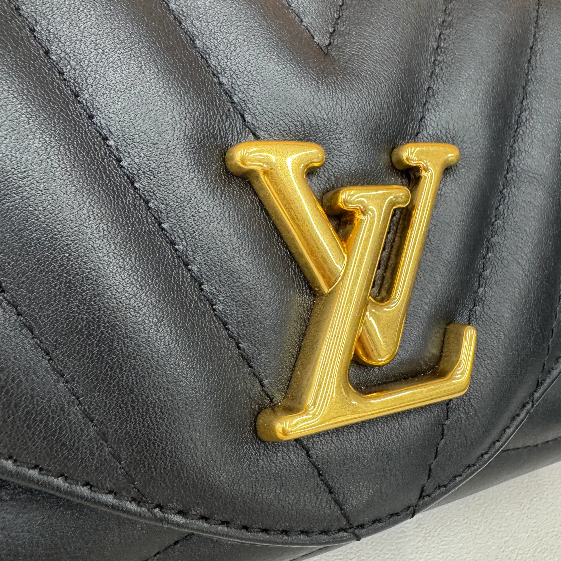 루이비통 LV 뉴 웨이브 체인 백 M58552 사진 6