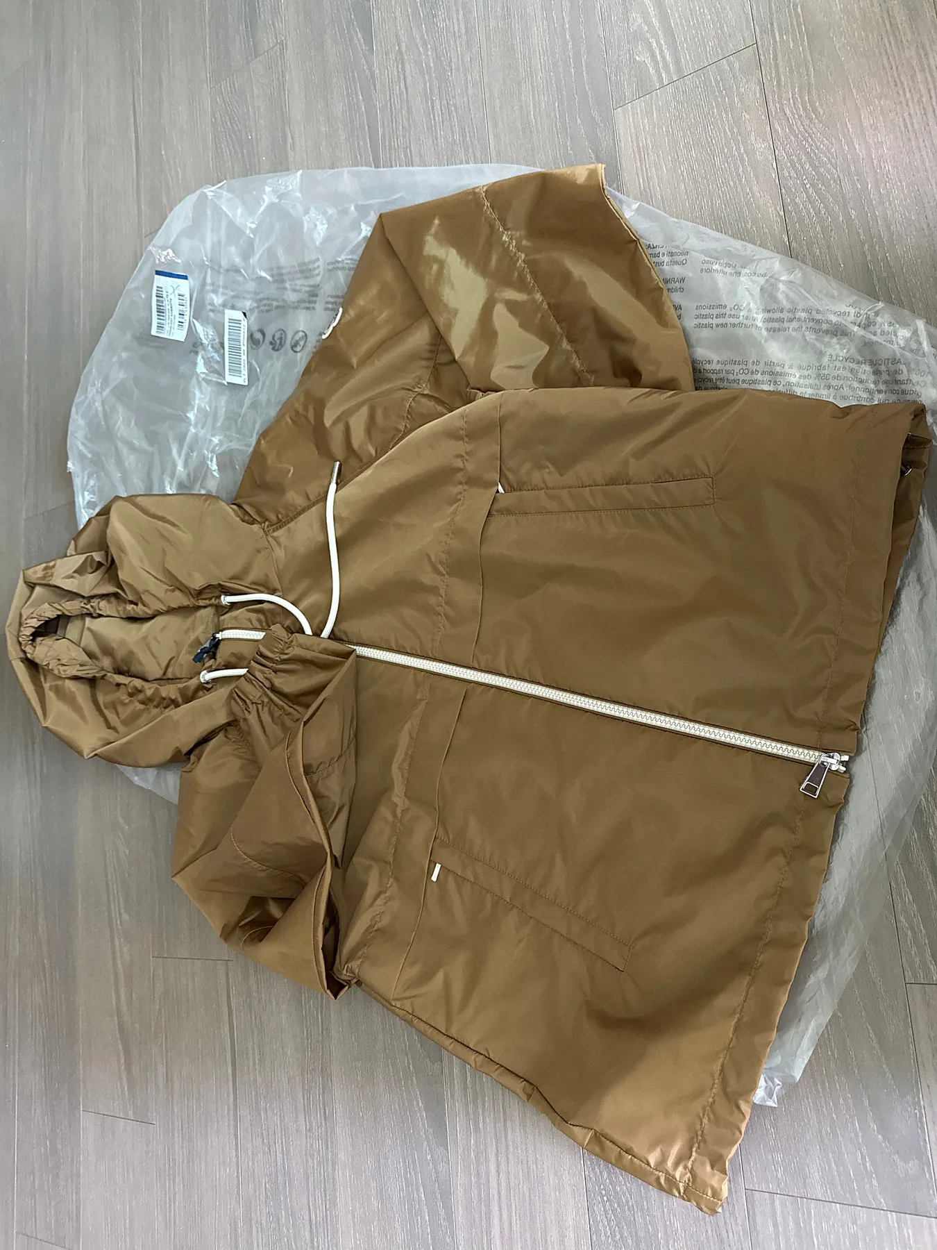 몽클레르 바람막이 코클리콧 사진 1