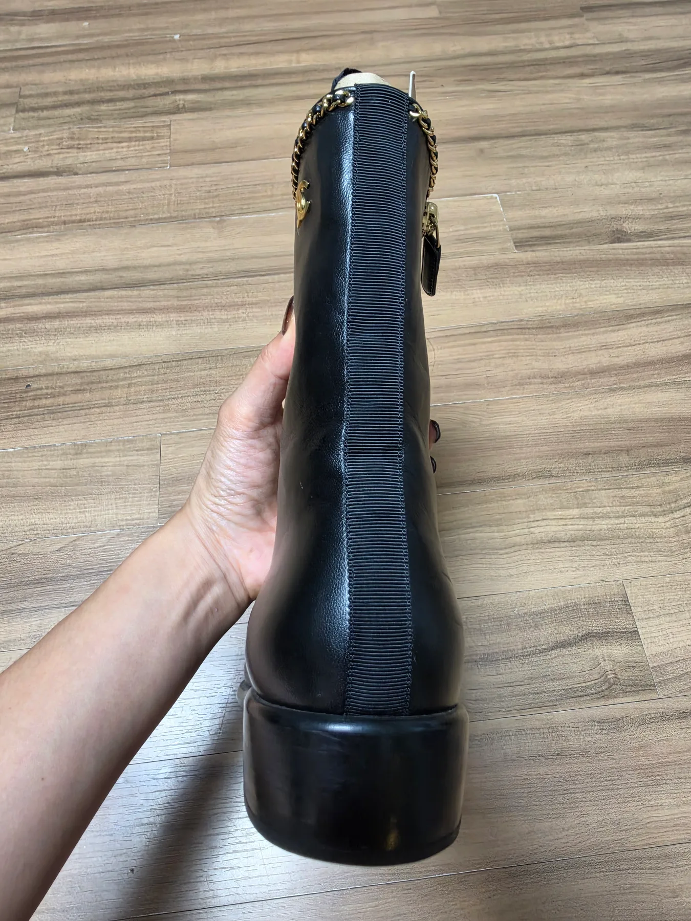 샤넬 CC 로고 체인 앵클 부츠 사진 2