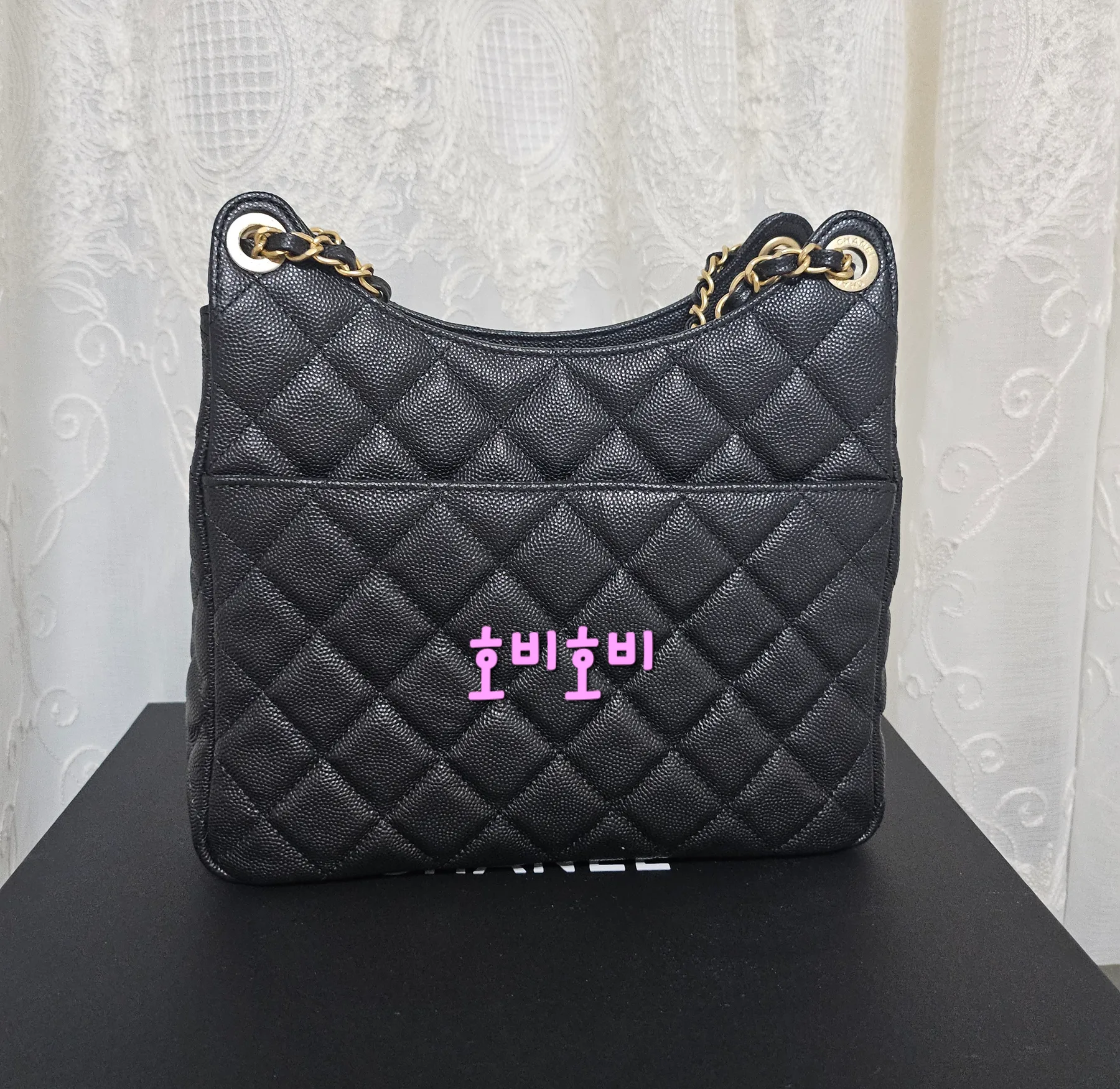 샤넬 가격인하!! 665!! 호보 캐비어 시즌 호보 미듐 블랙 거의 새상품 사진 8