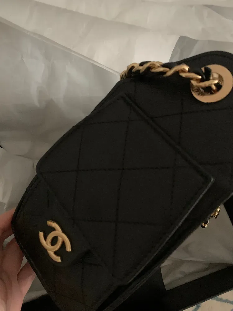 샤넬 25 미니 블랙 금장 캐비어 사진 5
