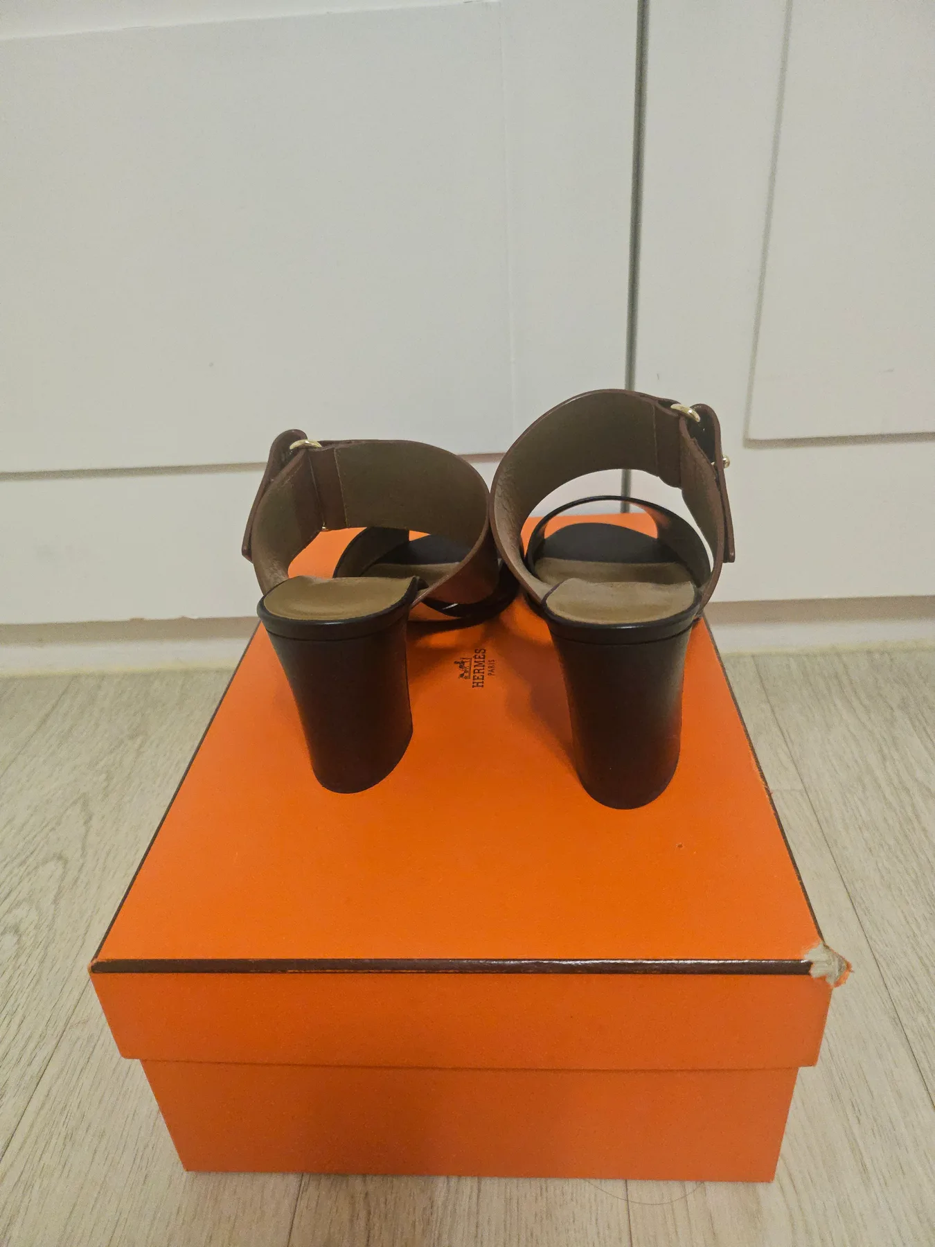 에르메스 통굽 샌들 36반 55만 새상품 사진 2