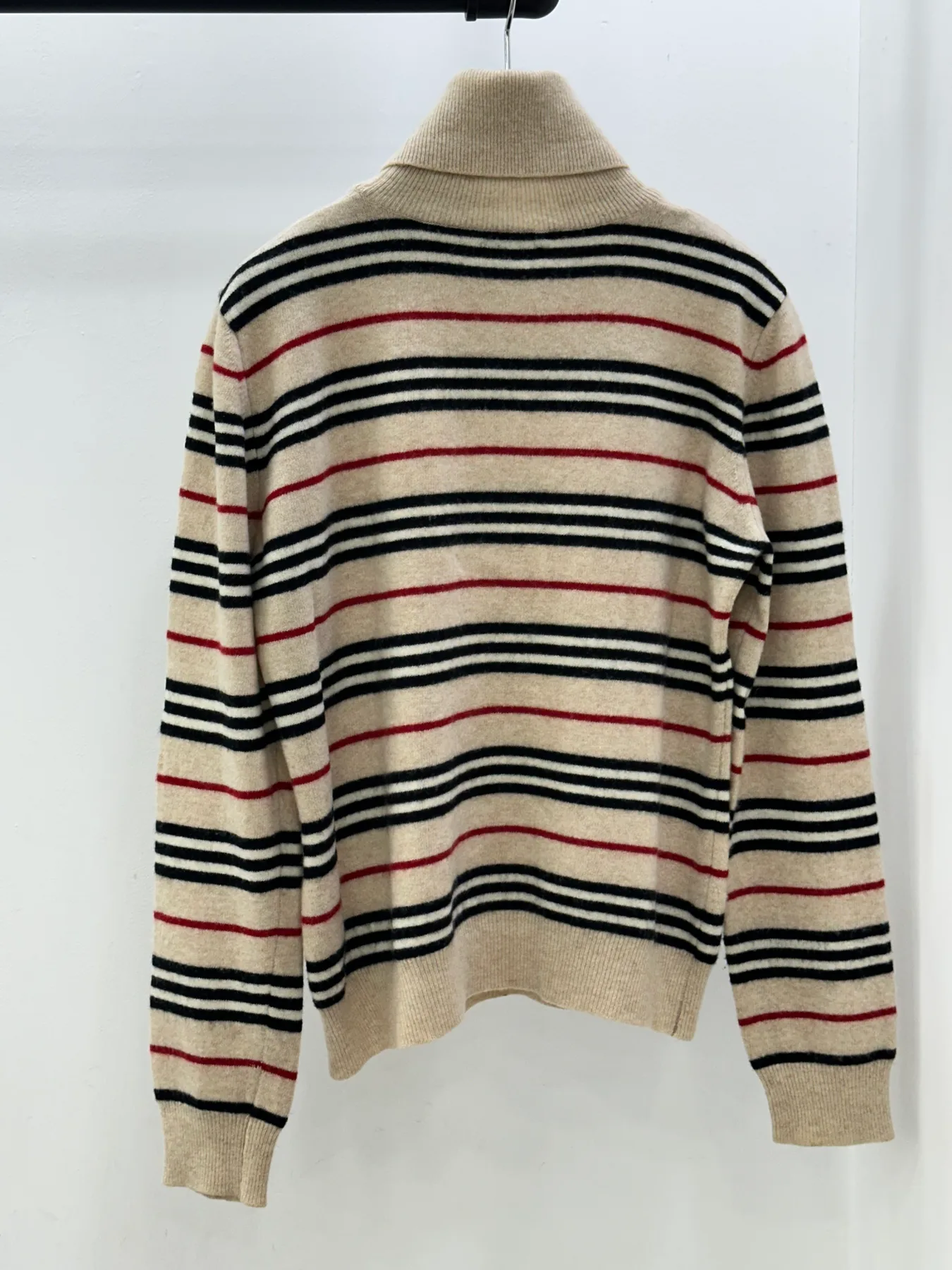 버버리 여성 목 폴라 사진 6