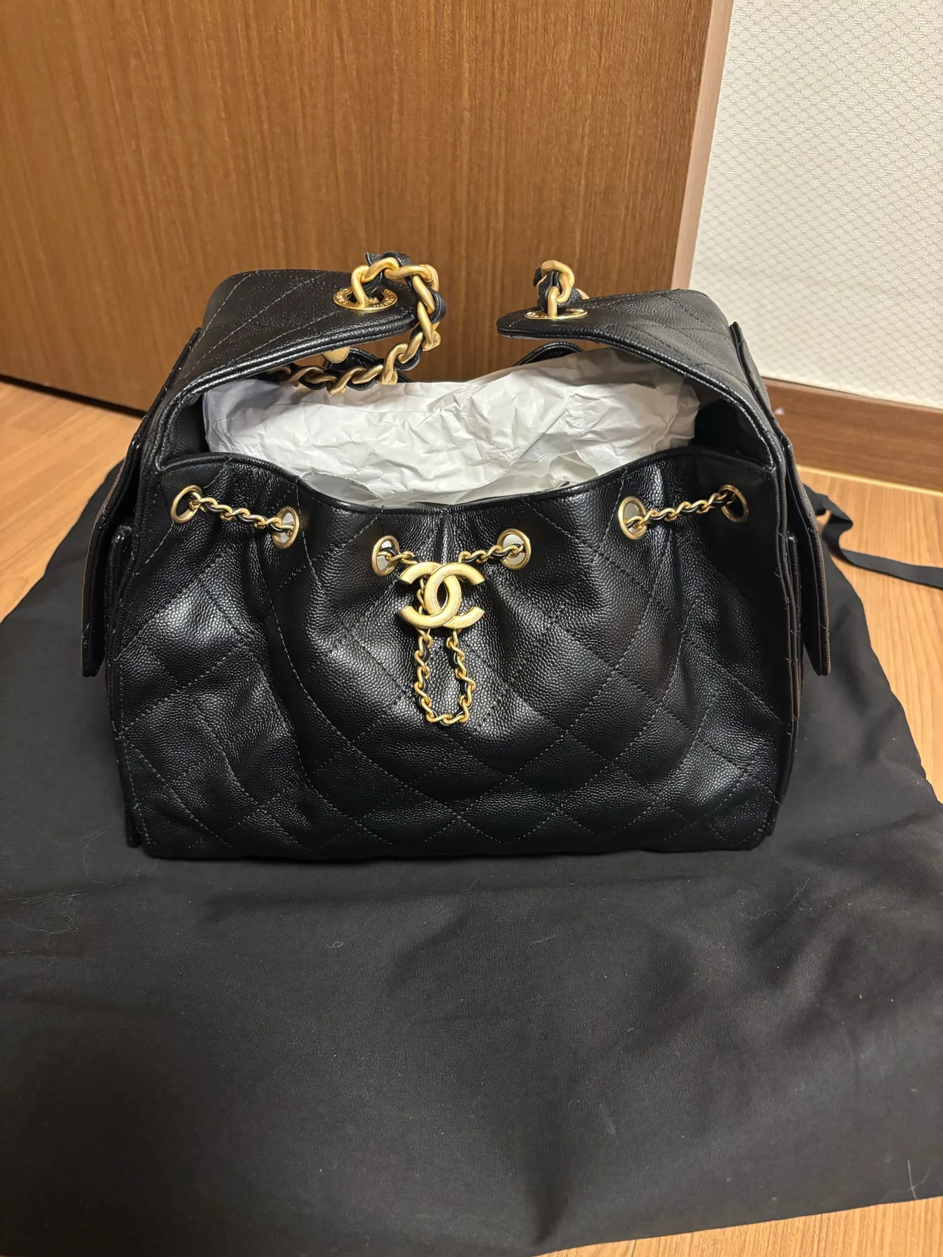 샤넬 25백 스몰 캐비어 금장 사진 1