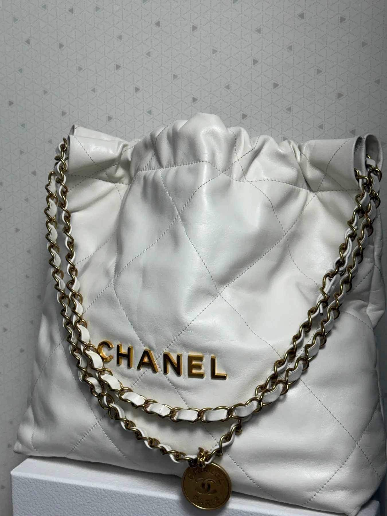 샤넬 CHANEL 22백 핸드백 스몰 as3260 사진 1