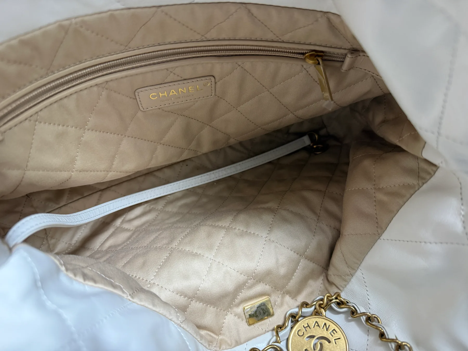 샤넬 CHANEL 22백 핸드백 스몰 as3260 사진 5