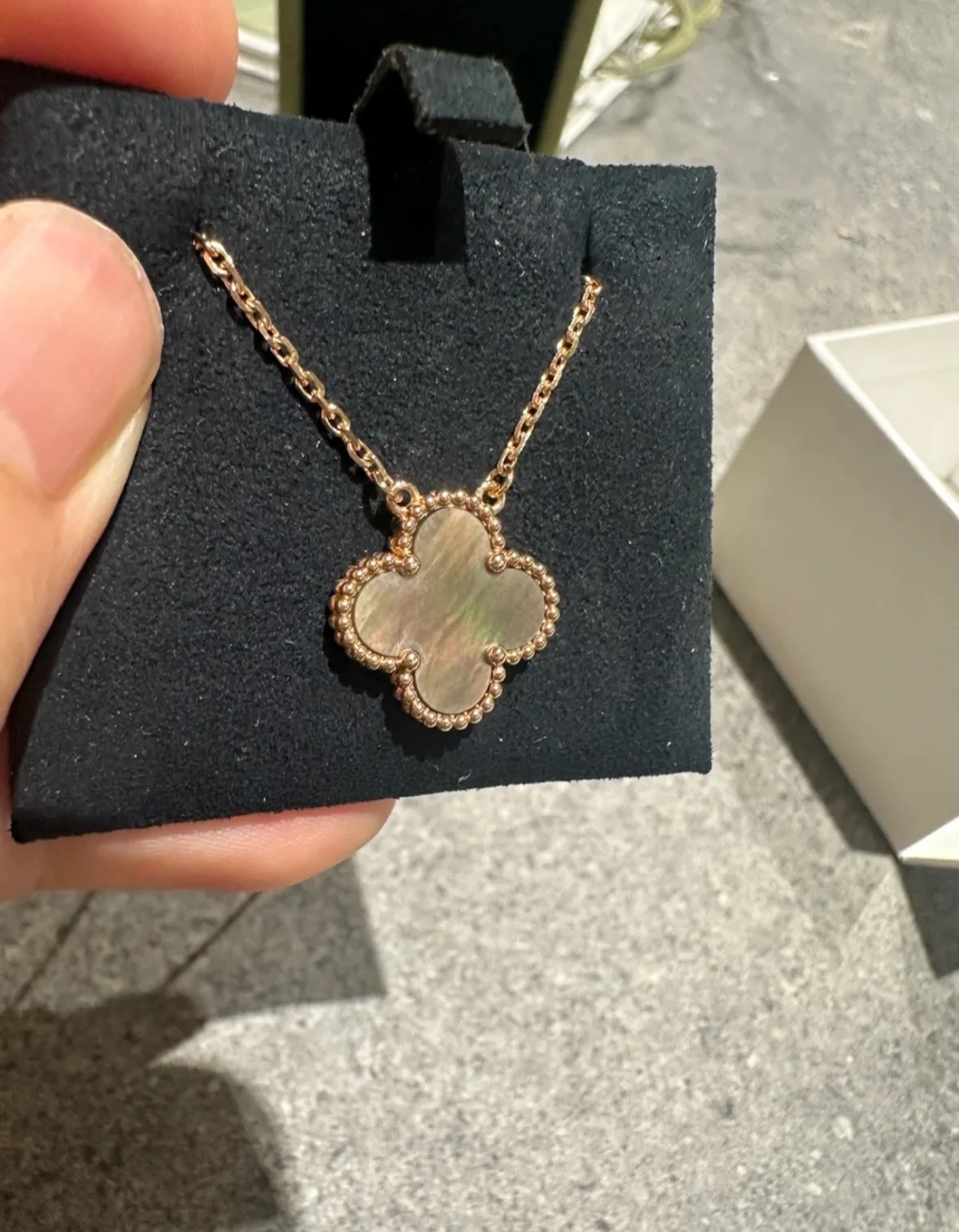 반클리프앤아펠 반클리프 아펠 빈티지 알함브라 목걸이 그레이 자개 (그레이 마더오브펄) 사진 6