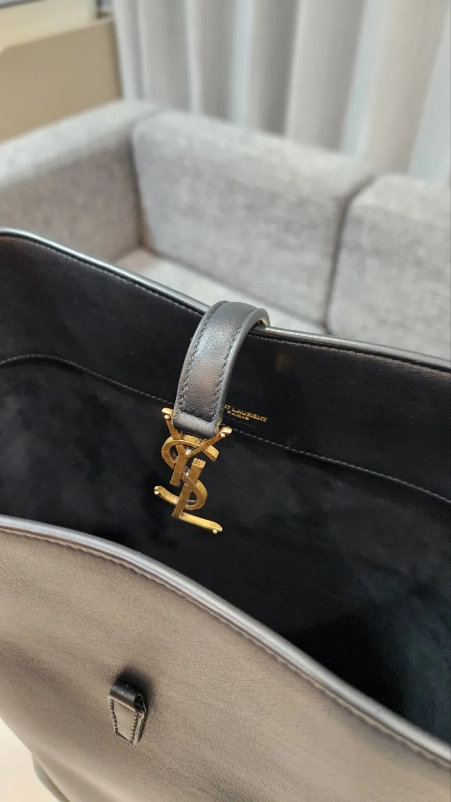 생로랑 [풀구성/미사용] 르 37 롱 그레인 레더 버킷백 블랙 SAINT LAURENT LE 37 사진 6