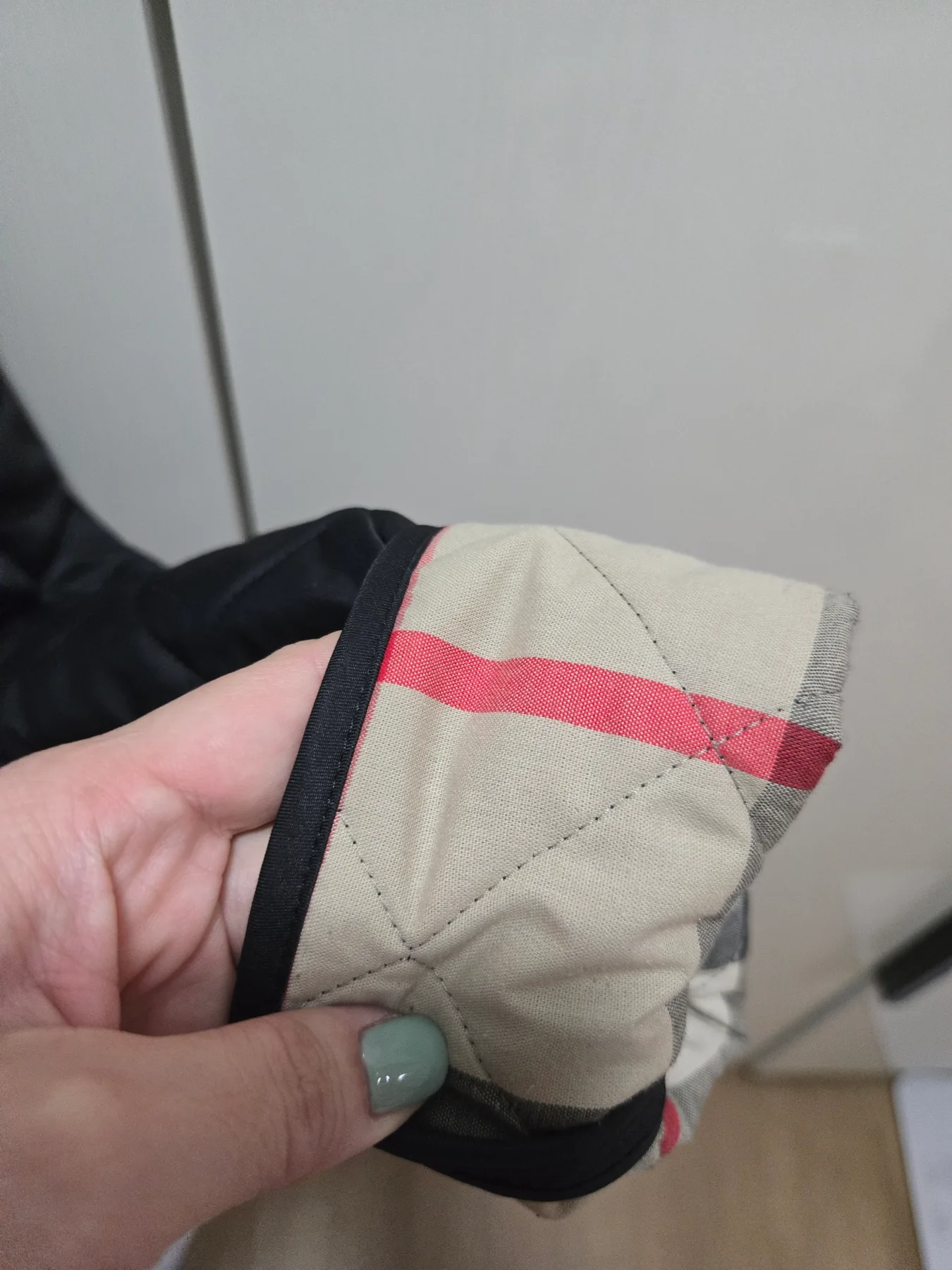 버버리 퀼팅 재킷 사진 4