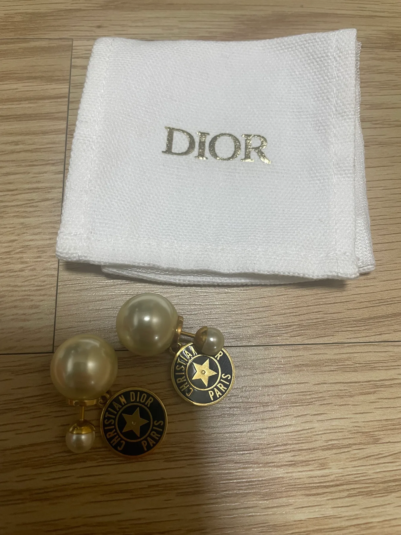 디올 Dior 트라이벌 귀걸이(가격내림) 사진 1