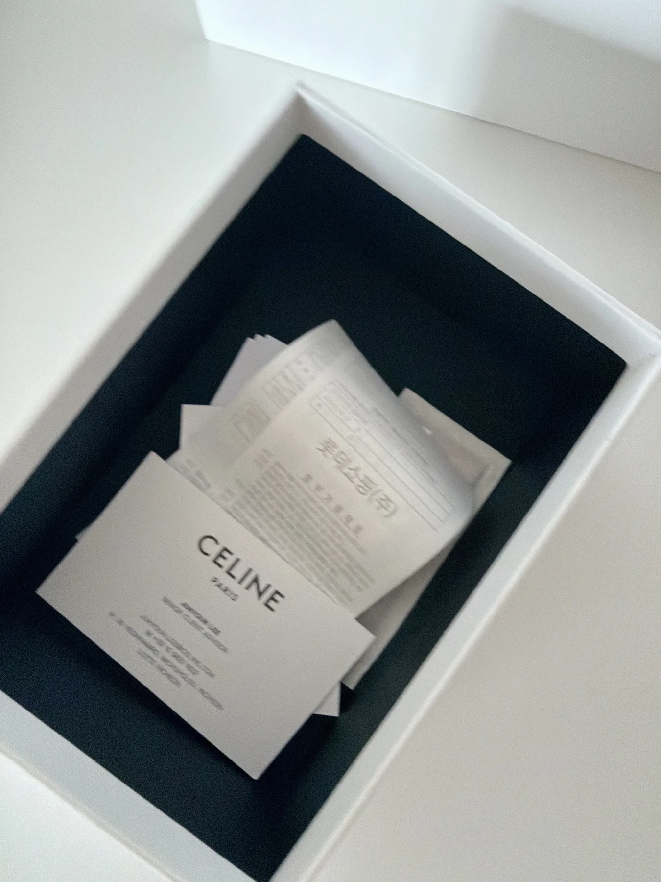 셀린느 CELINE 니노 파인 스트랩 지갑 새상품 사진 8