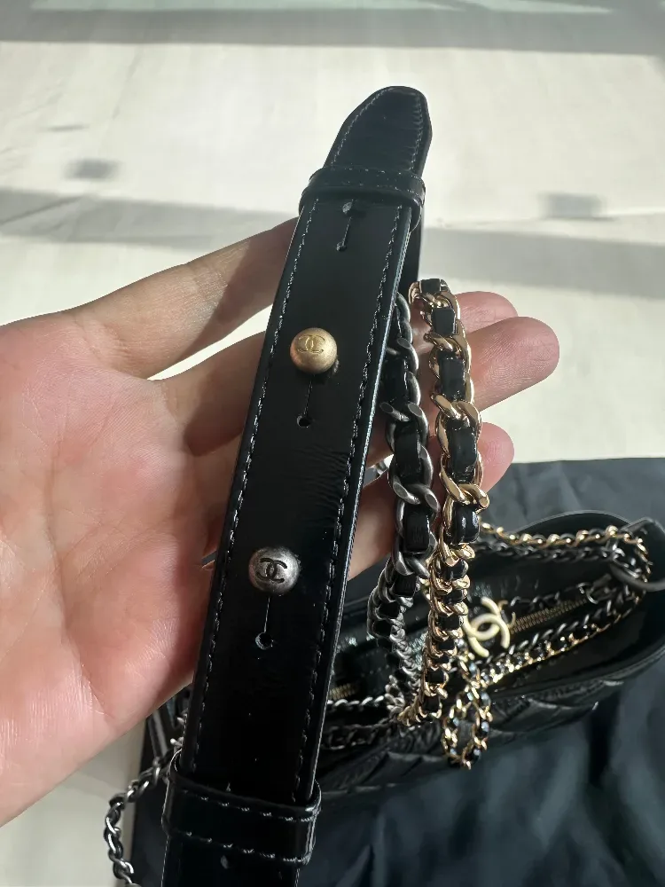샤넬 가브리엘호보 뉴미듐 유광 사진 1