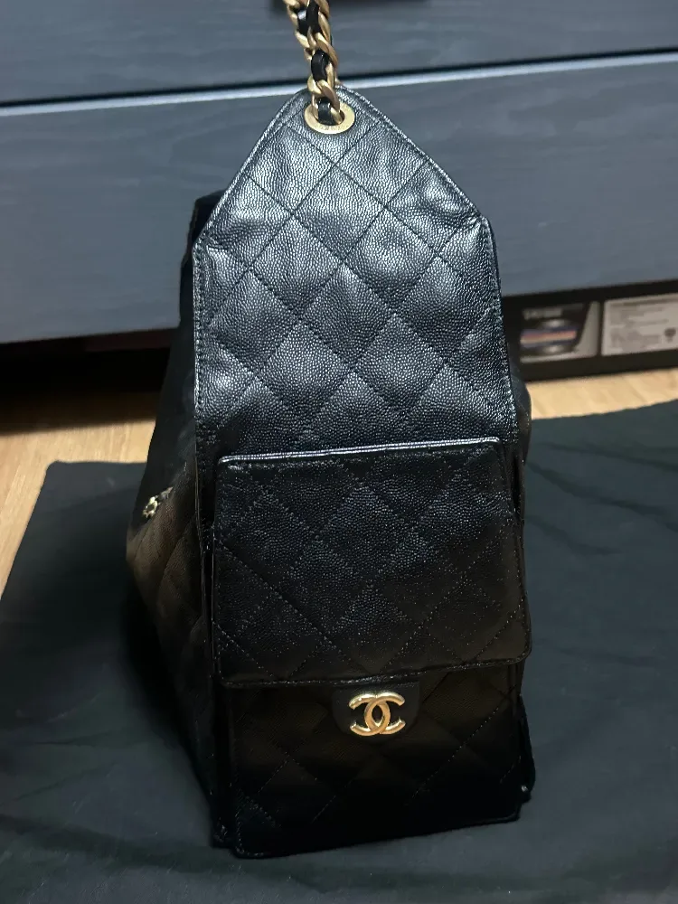 샤넬 25백 미디움 블랙 사진 3