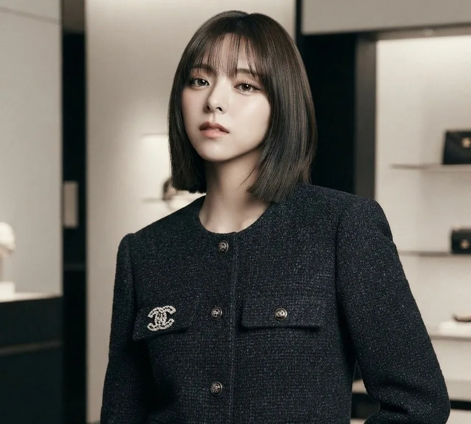 샤넬 CC 로고 레더 브로치 사진 1