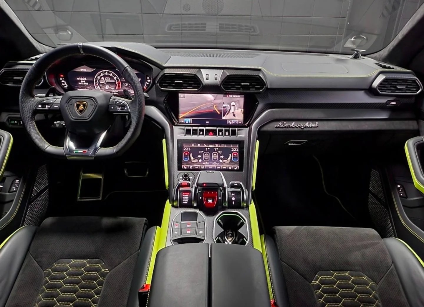 람보르기니 우루스 4.0 V8 2022 그라파이트 사진 4
