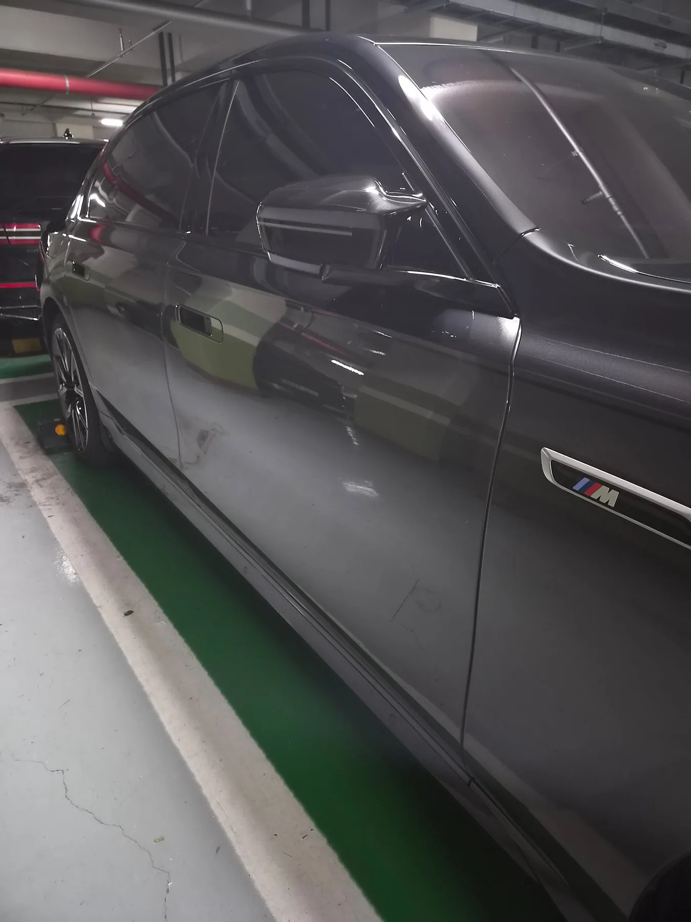 BMW I7 M70 X드라이브 M퍼포먼스 2025 투톤 사진 7
