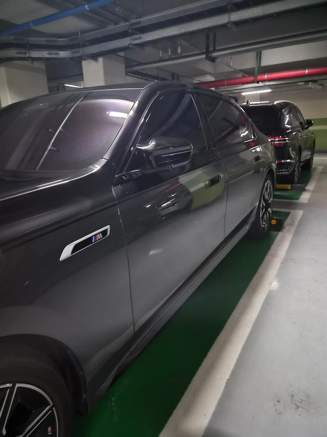 BMW I7 M70 X드라이브 M퍼포먼스 2025 투톤 사진 8