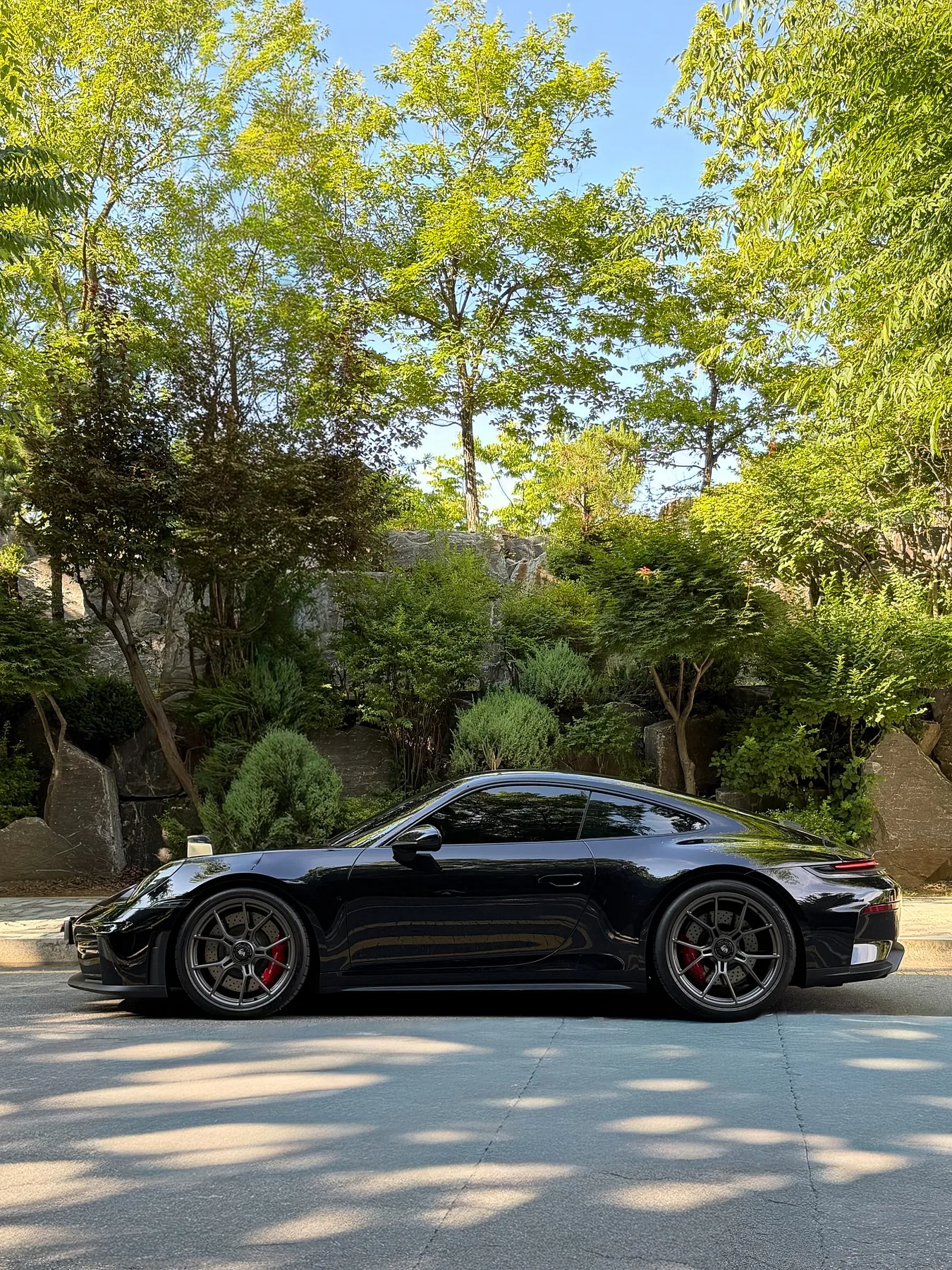 포르쉐 992.2 GT3 투어링 패키지 2025 젯블랙 사진 3
