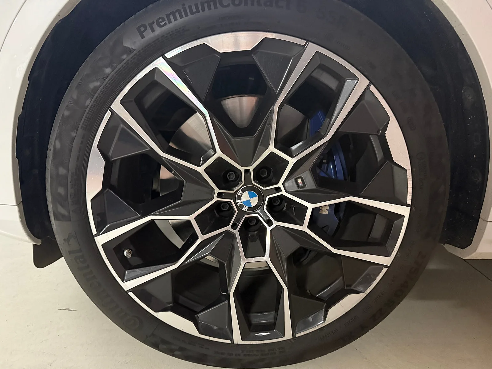 BMW X7 40i MSP 2024 화이트 사진 5