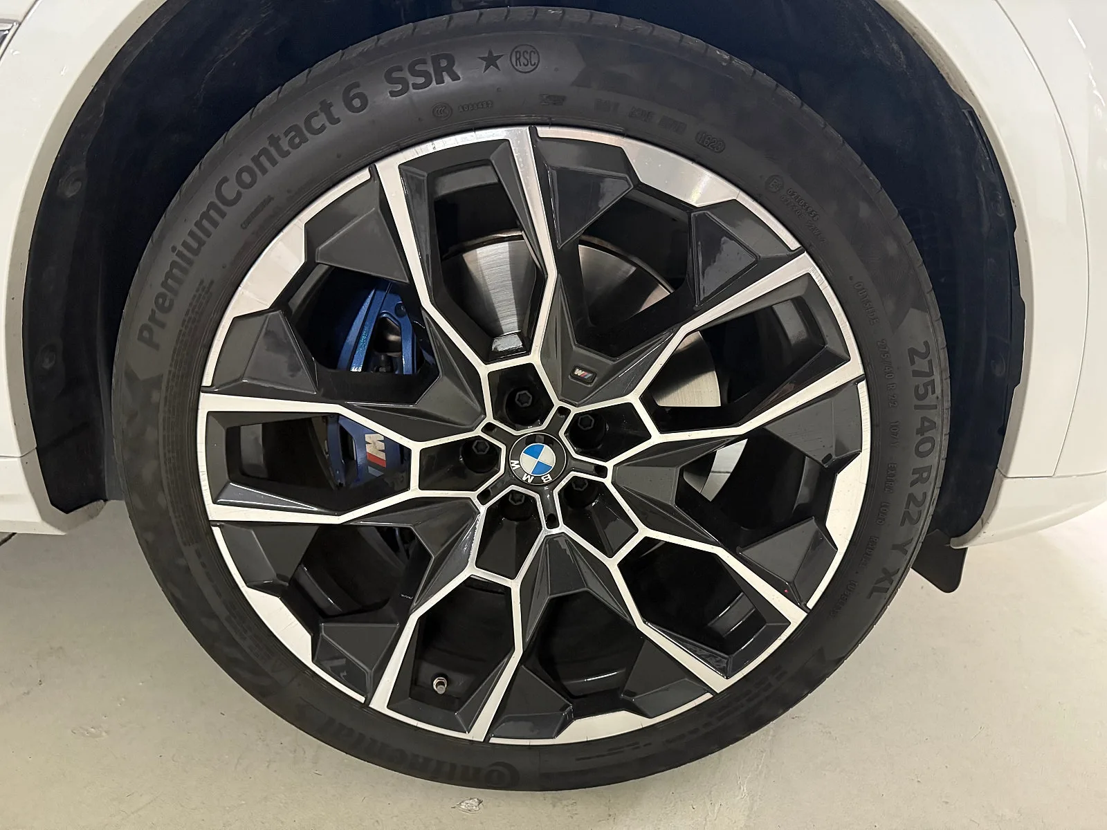 BMW X7 40i MSP 2024 화이트 사진 8
