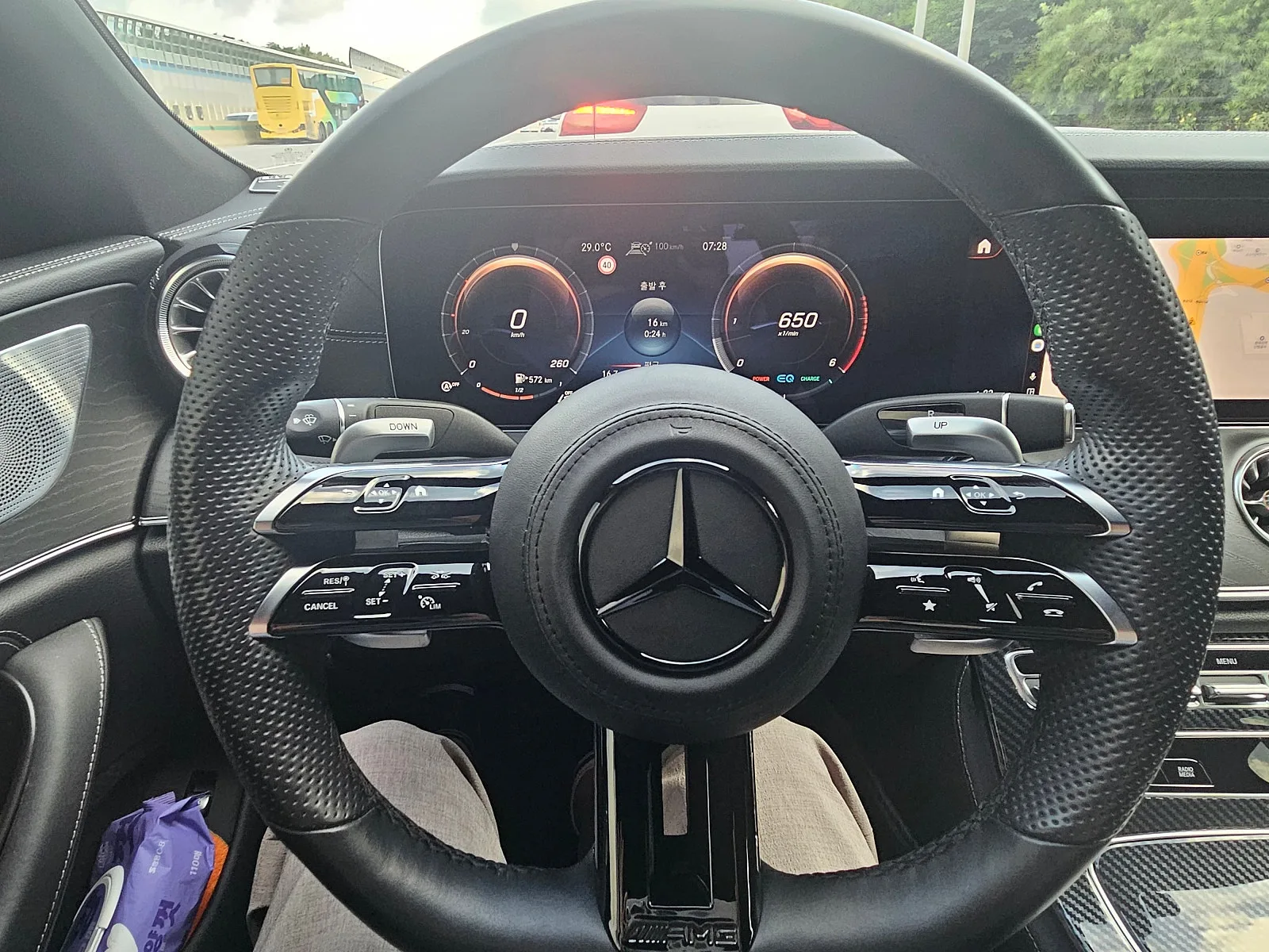 벤츠 CLS 300D AMG LINE 2022 블랙 사진 8