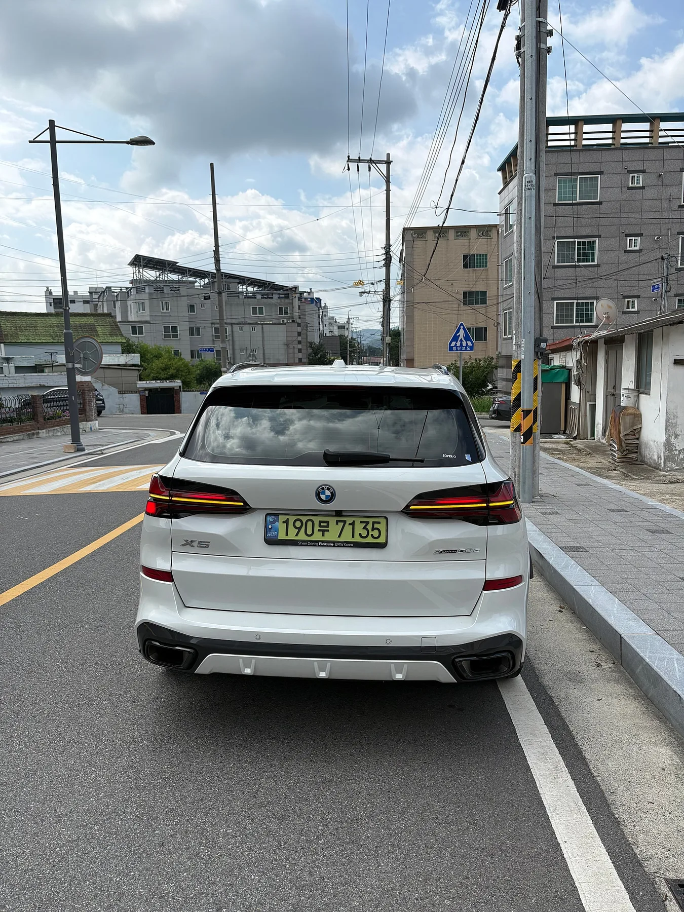 BMW X5 50e MSP Pro LCI 2025 미네랄 화이트 사진 3