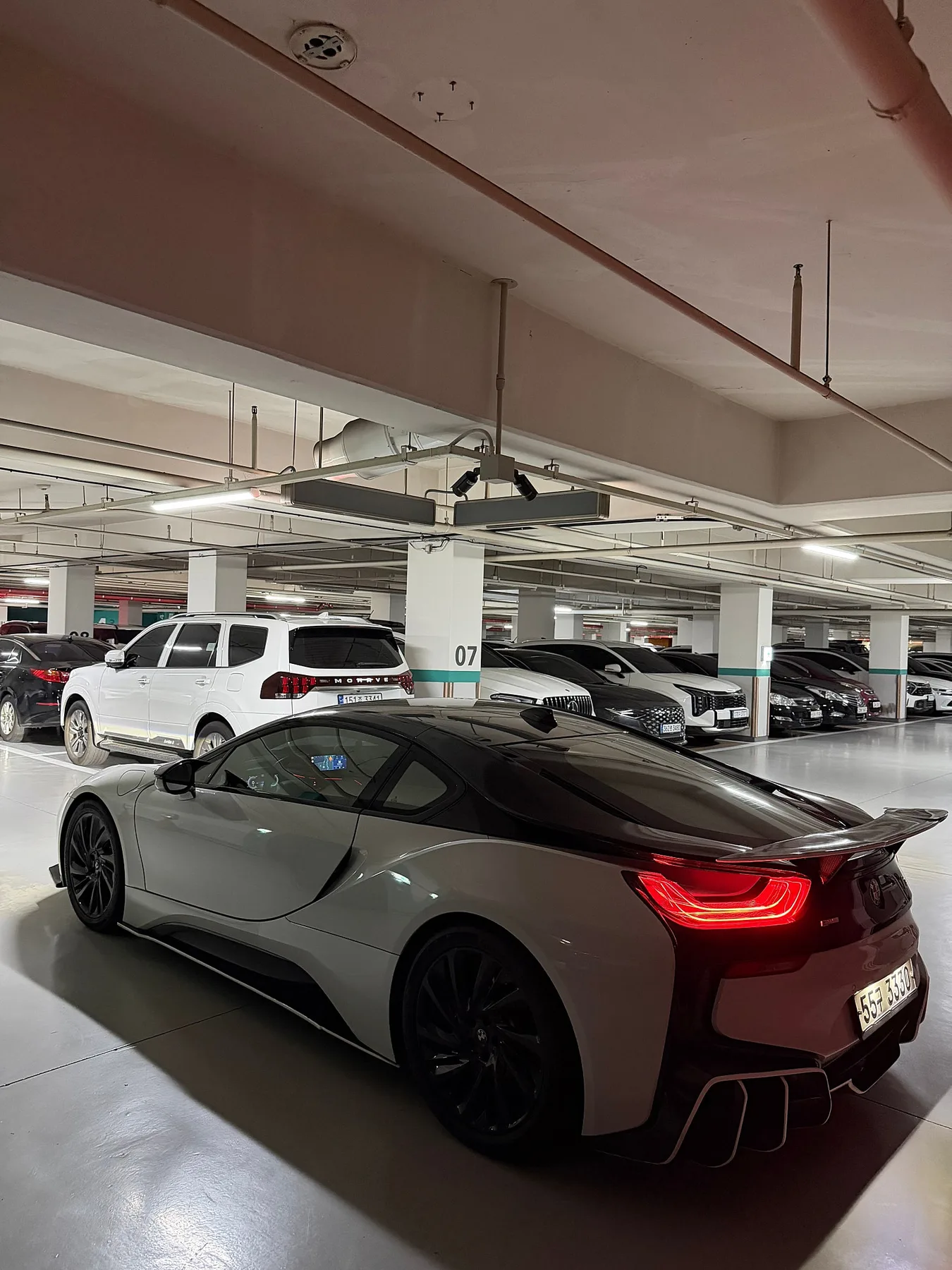 BMW i8 2016 화이트 사진 4
