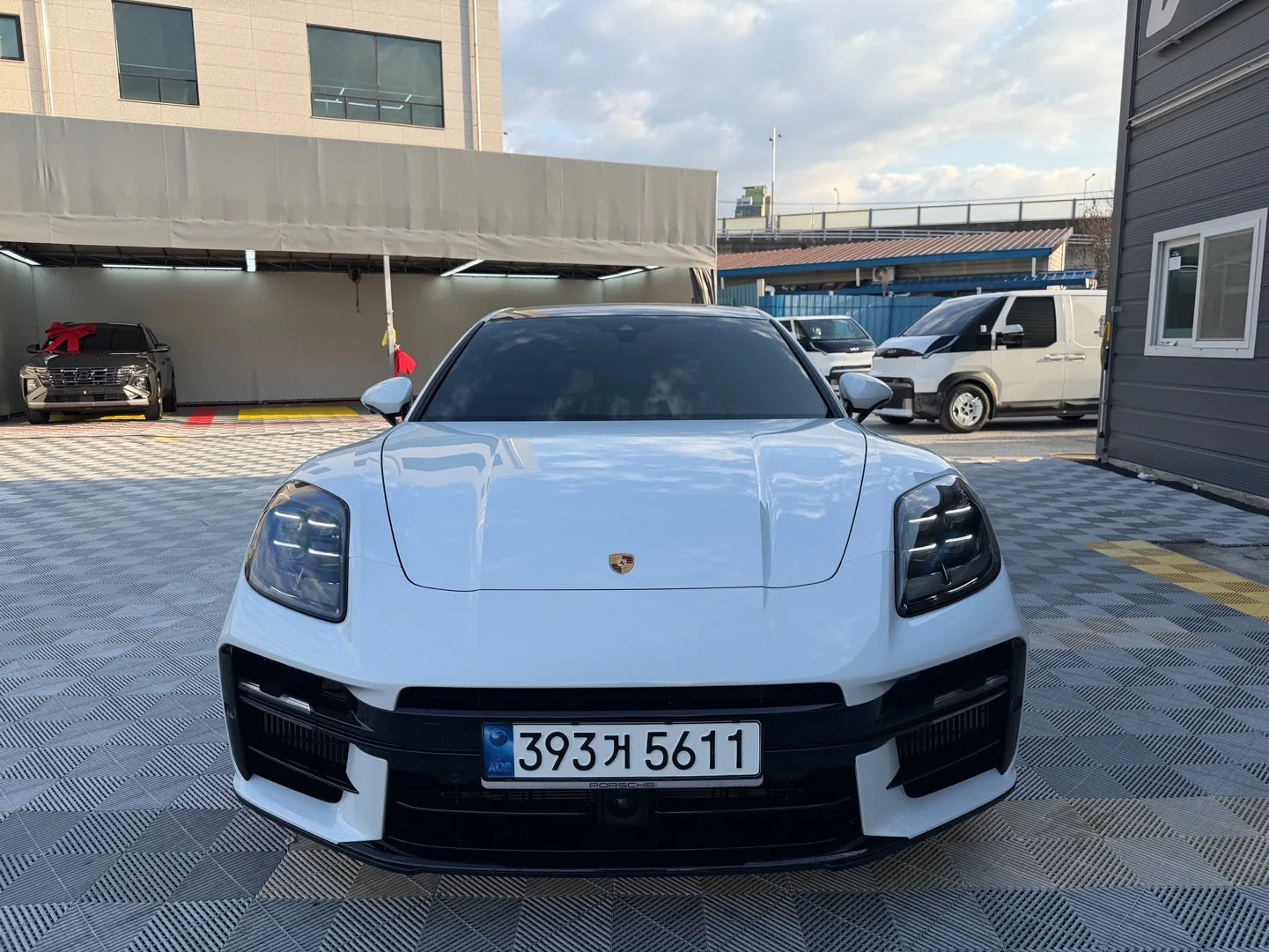 포르쉐 파나메라 2.9 V6 2024 화이트 사진 1