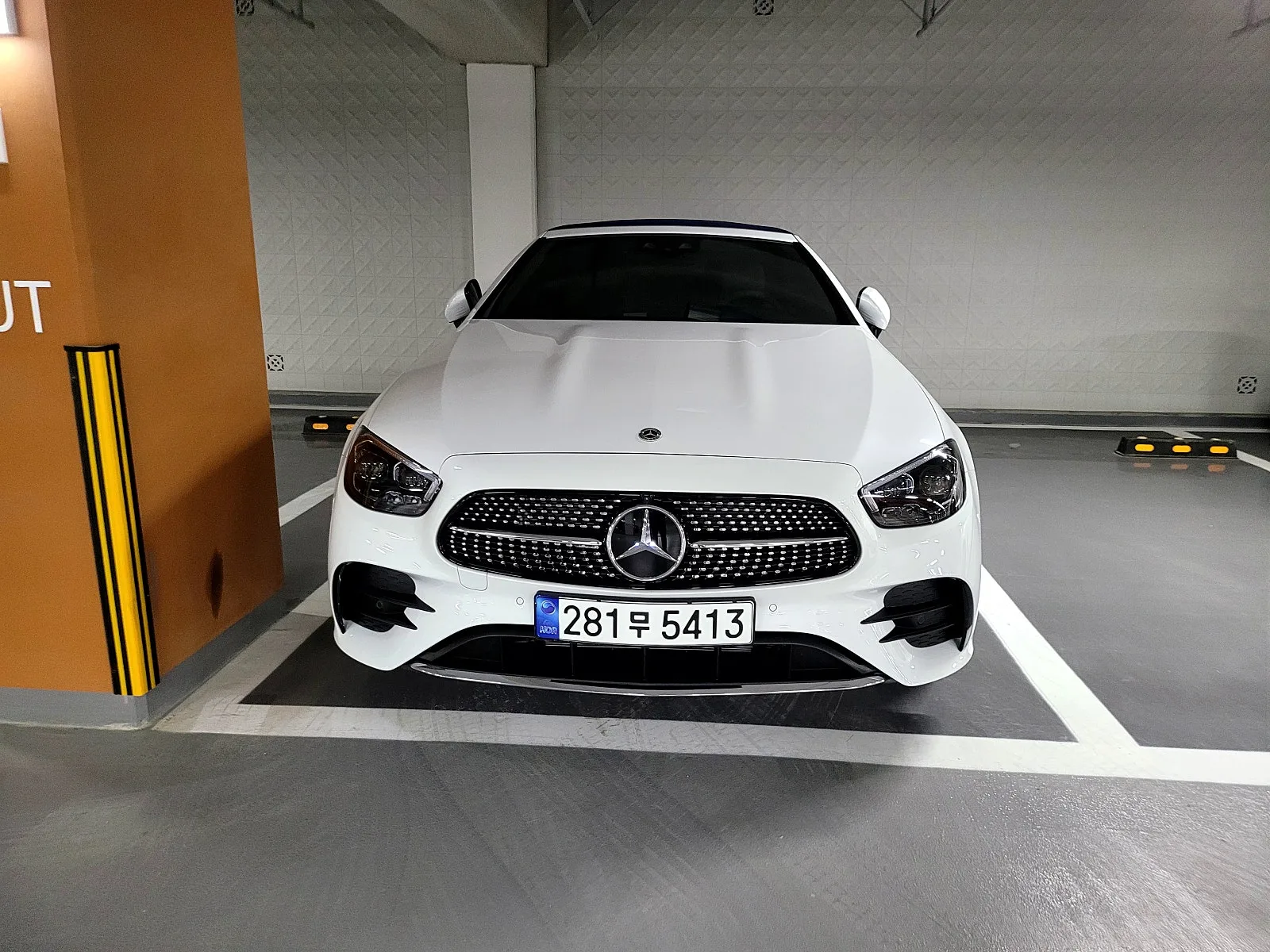 벤츠 E450 카브리올레 4MATIC 2022 오팔라이트화이트 사진 1