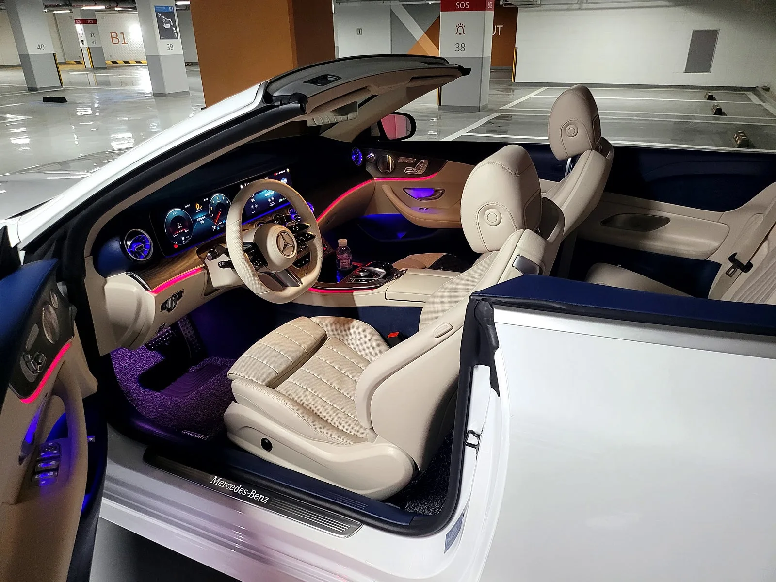 벤츠 E450 카브리올레 4MATIC 2022 오팔라이트화이트 사진 6