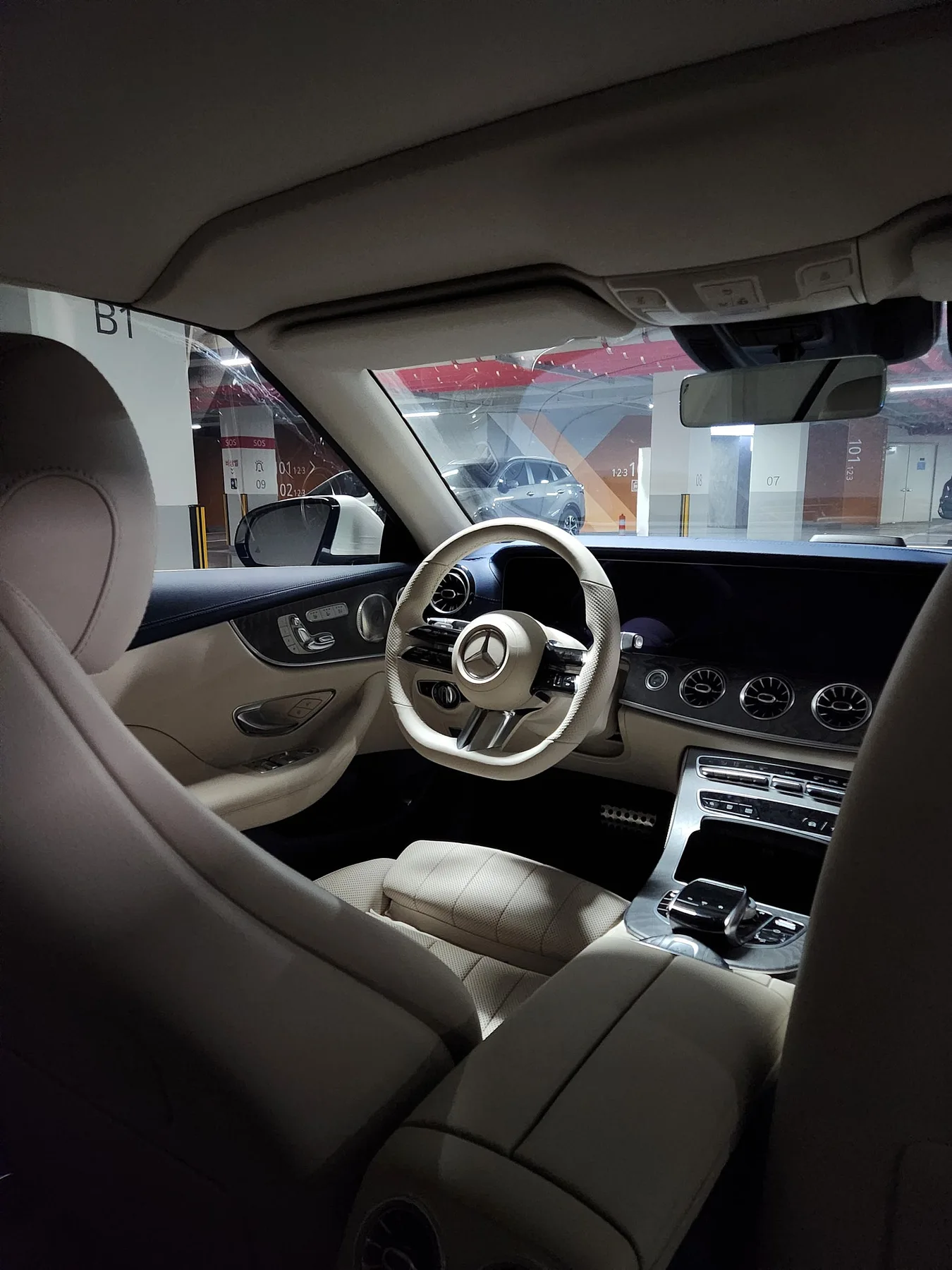 벤츠 E450 카브리올레 4MATIC 2022 오팔라이트화이트 사진 7