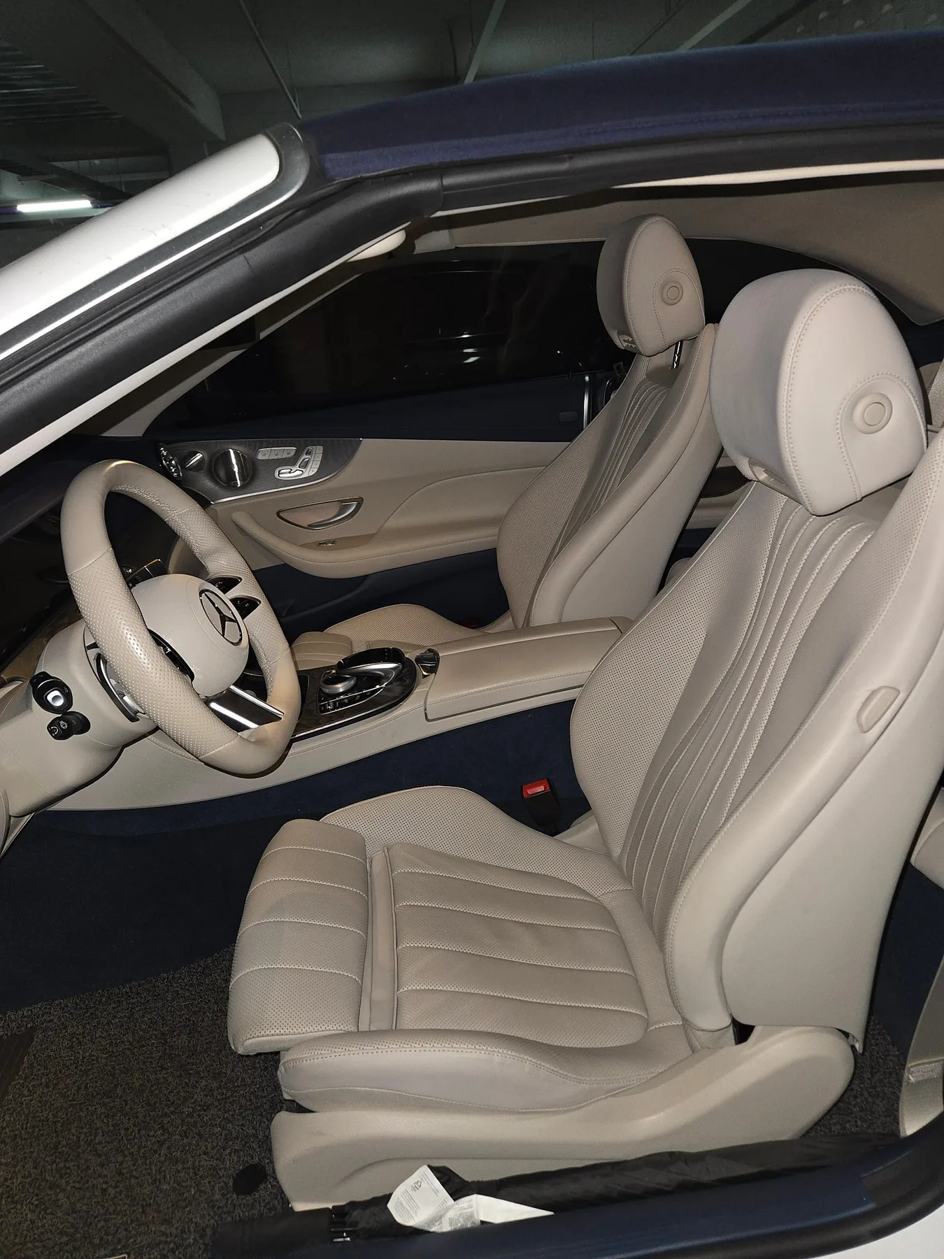 벤츠 E450 카브리올레 4MATIC 2022 오팔라이트화이트 사진 8