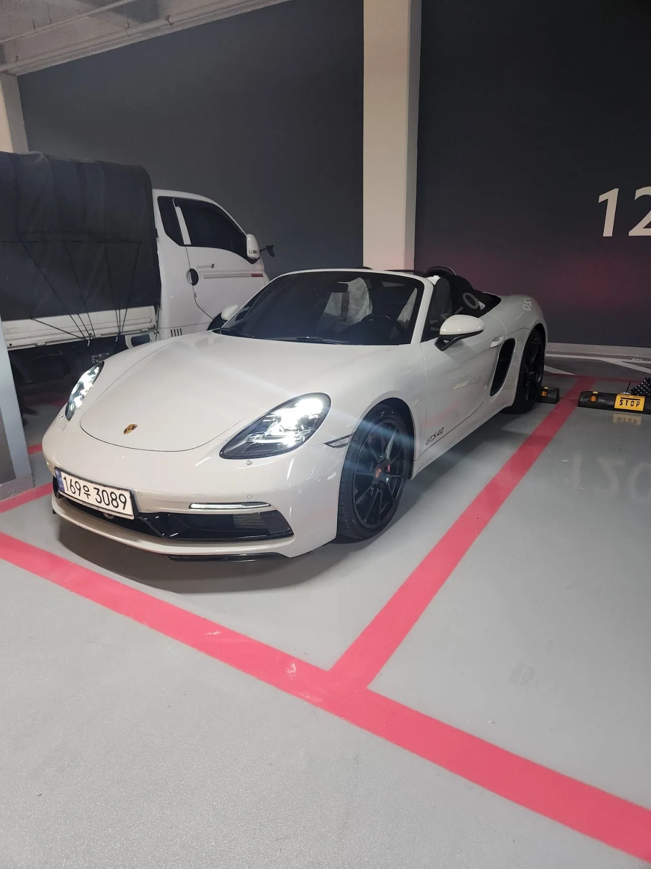 포르쉐 718 박스터 GTS 4.0 2023 크레용 사진 1