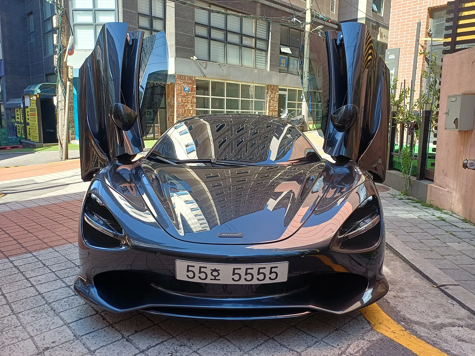 맥라렌 750S 스파이더 2026 블랙 사진 1