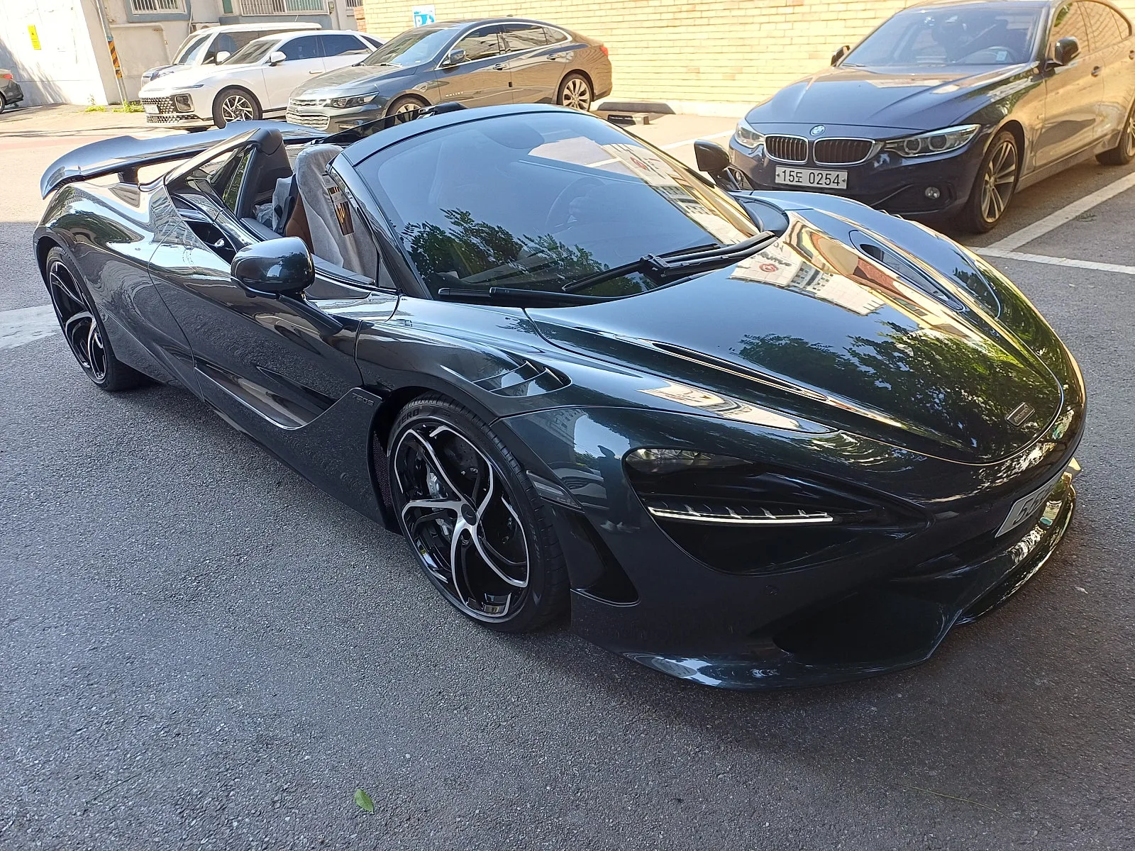 맥라렌 750S 스파이더 2026 블랙 사진 3
