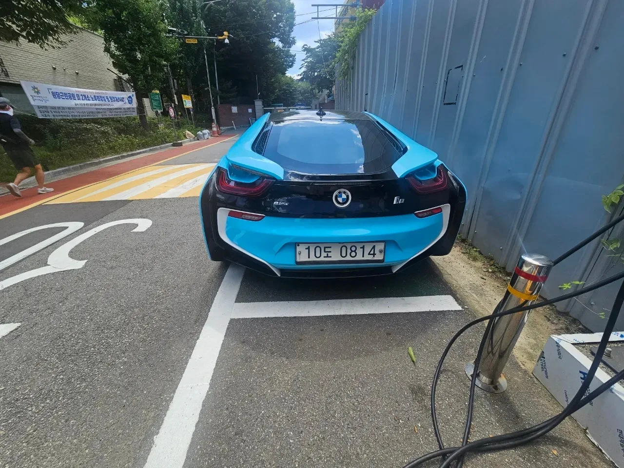 BMW i8 2015 청록 사진 3