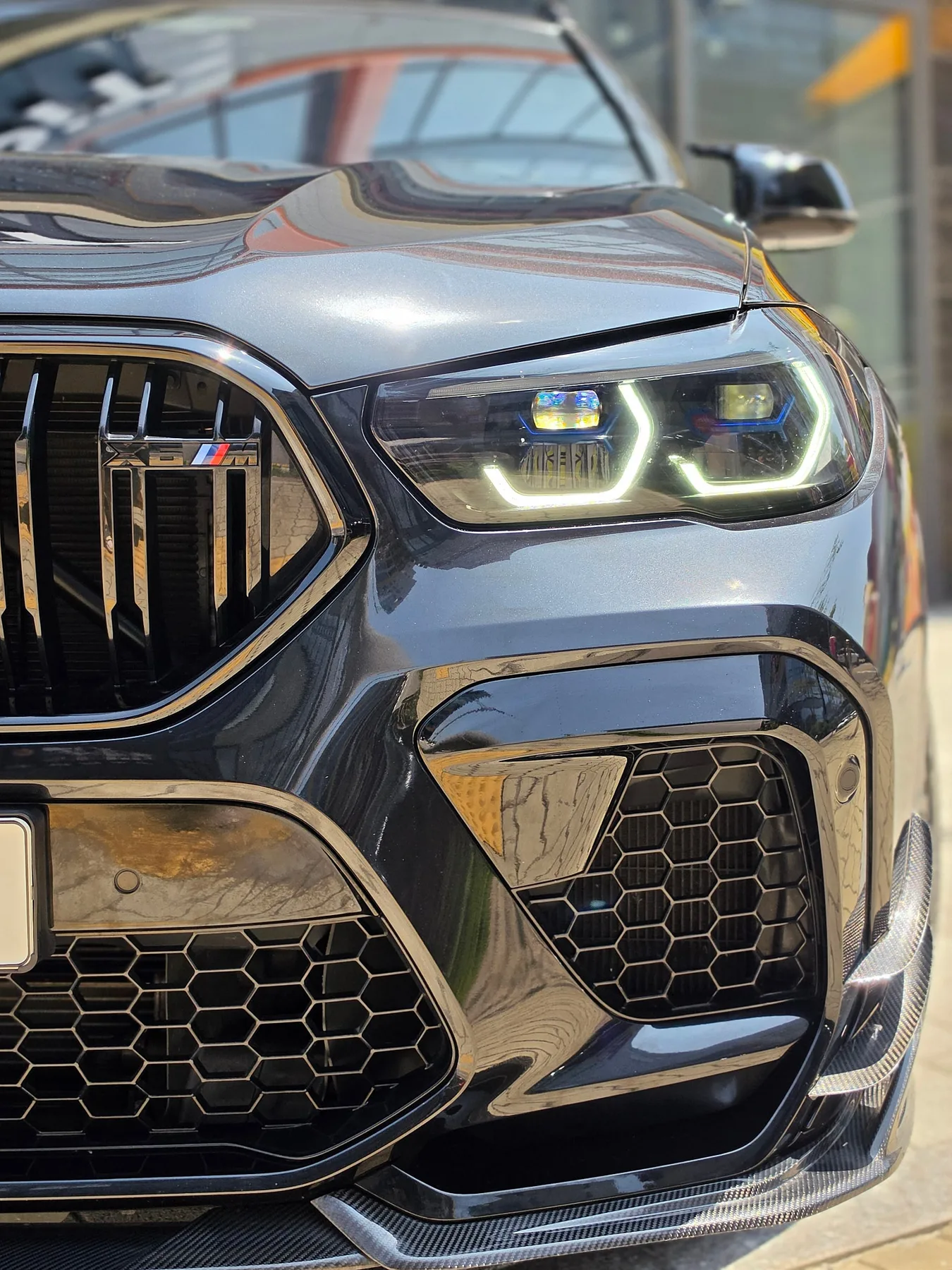 BMW X6M 컴패티션 2023 블랙 사진 2