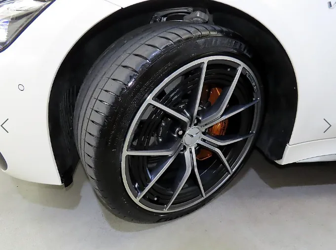 벤츠 AMG GT 63 S 4MATIC+ 2023 무광흰색 사진 4
