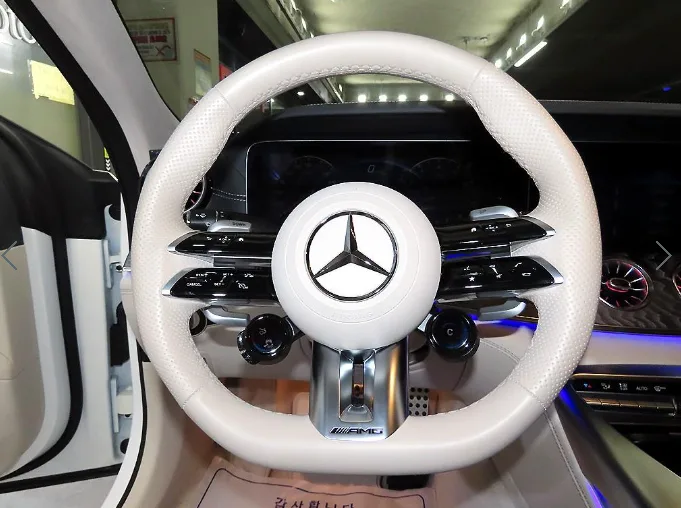 벤츠 AMG GT 63 S 4MATIC+ 2023 무광흰색 사진 6
